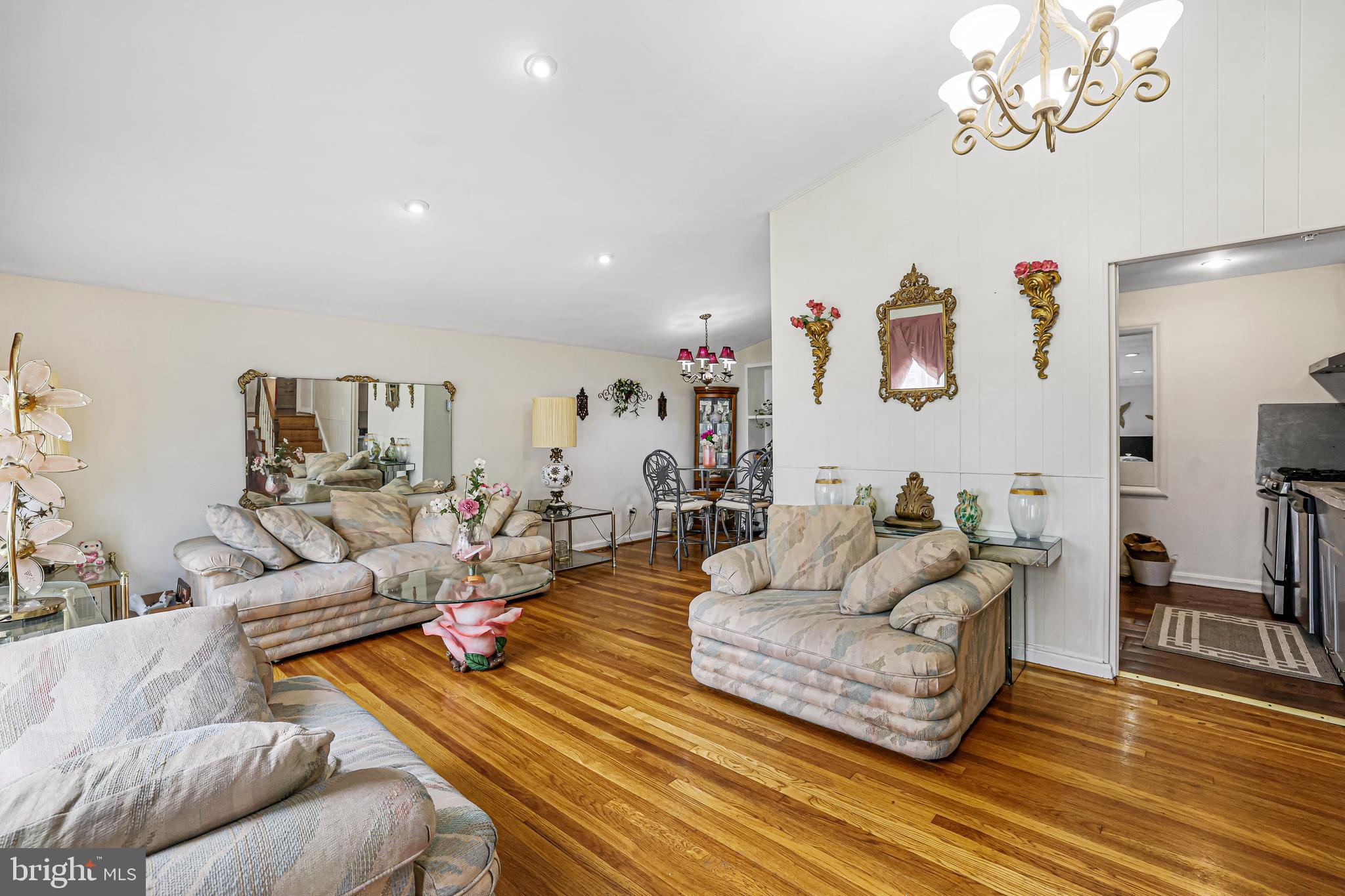 GREENWOOD KNOLLS - Residential