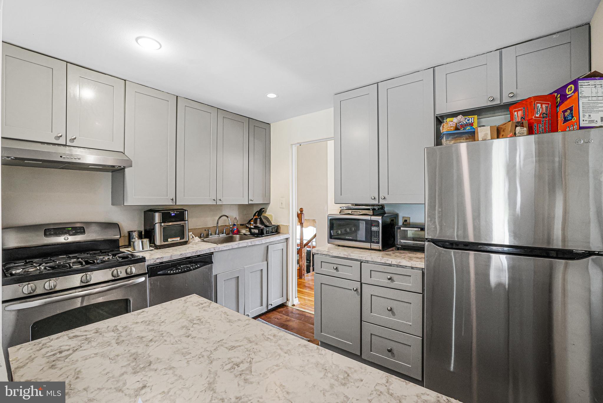 GREENWOOD KNOLLS - Residential