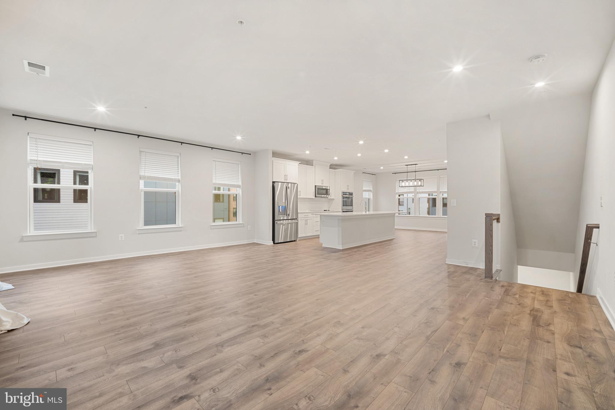 ASHBROOK PLACE - Residential Lease