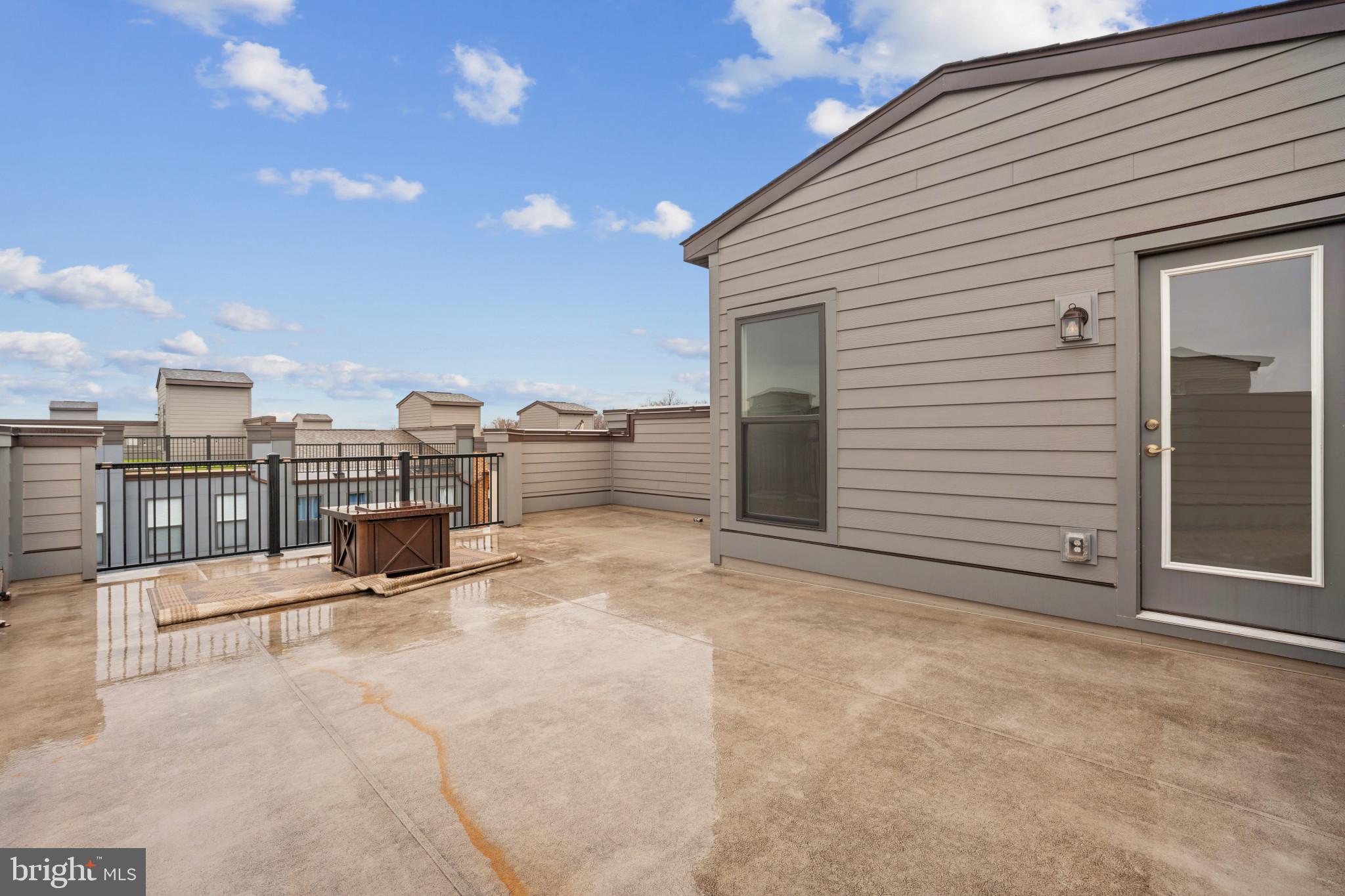 ASHBROOK PLACE - Residential Lease