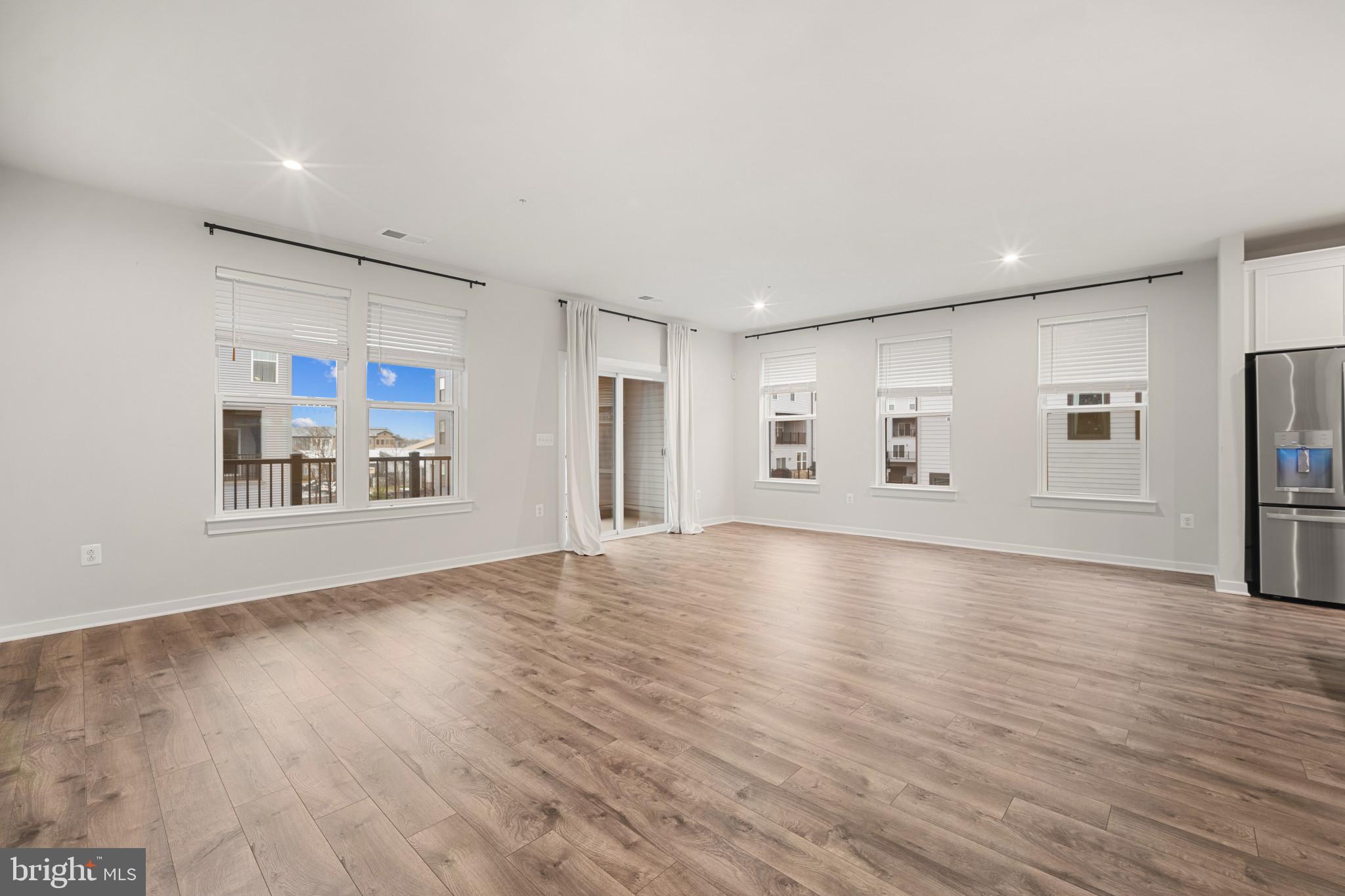 ASHBROOK PLACE - Residential Lease