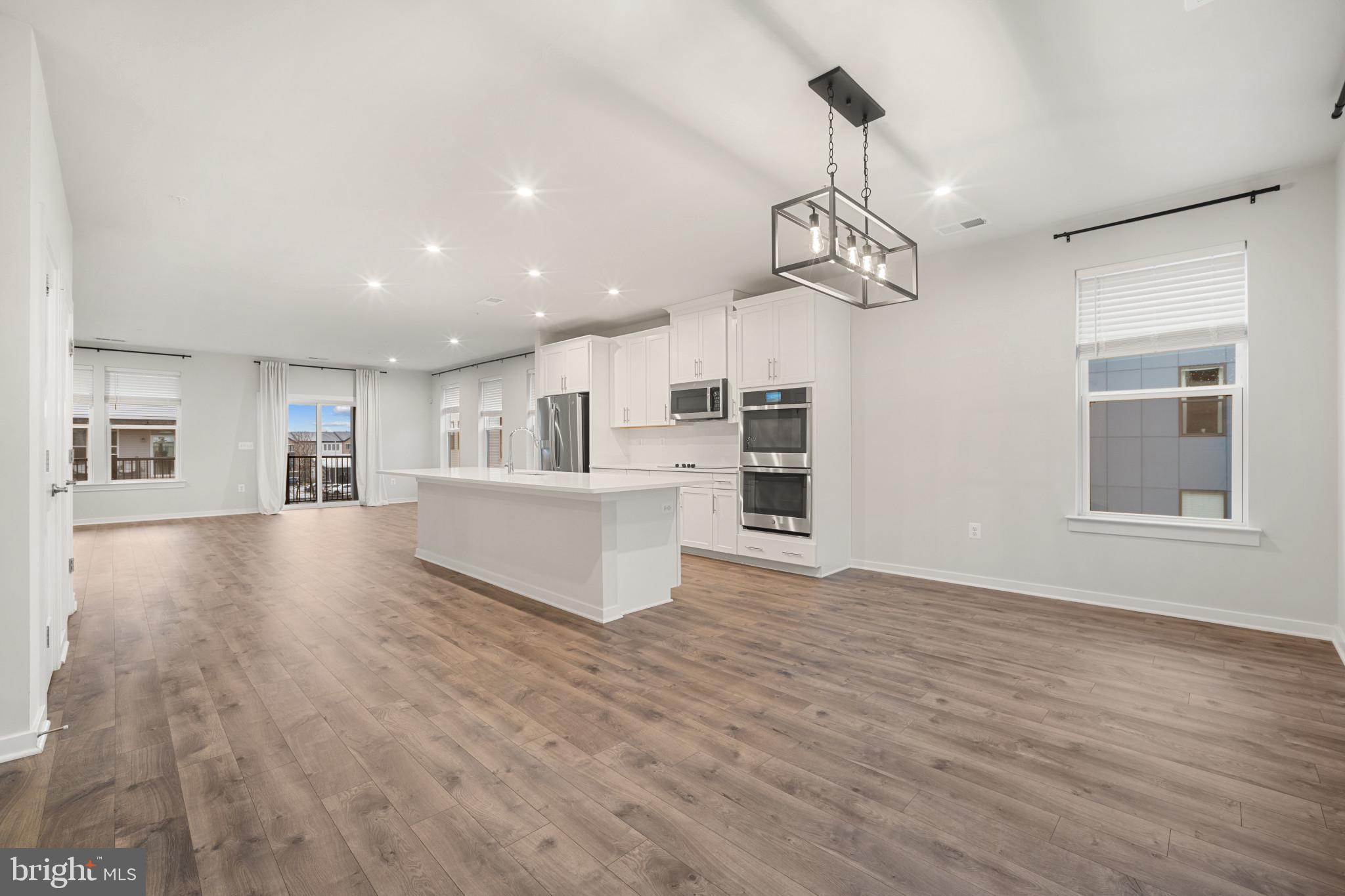 ASHBROOK PLACE - Residential Lease