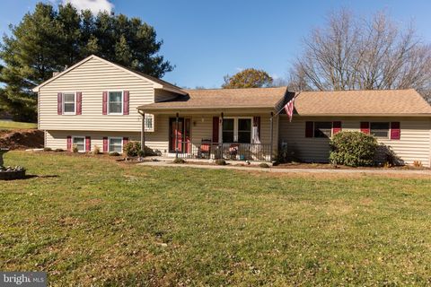 Photo of 1258 Amosite Road, BAINBRIDGE, PA 17502 (MLS # PALA2060618)