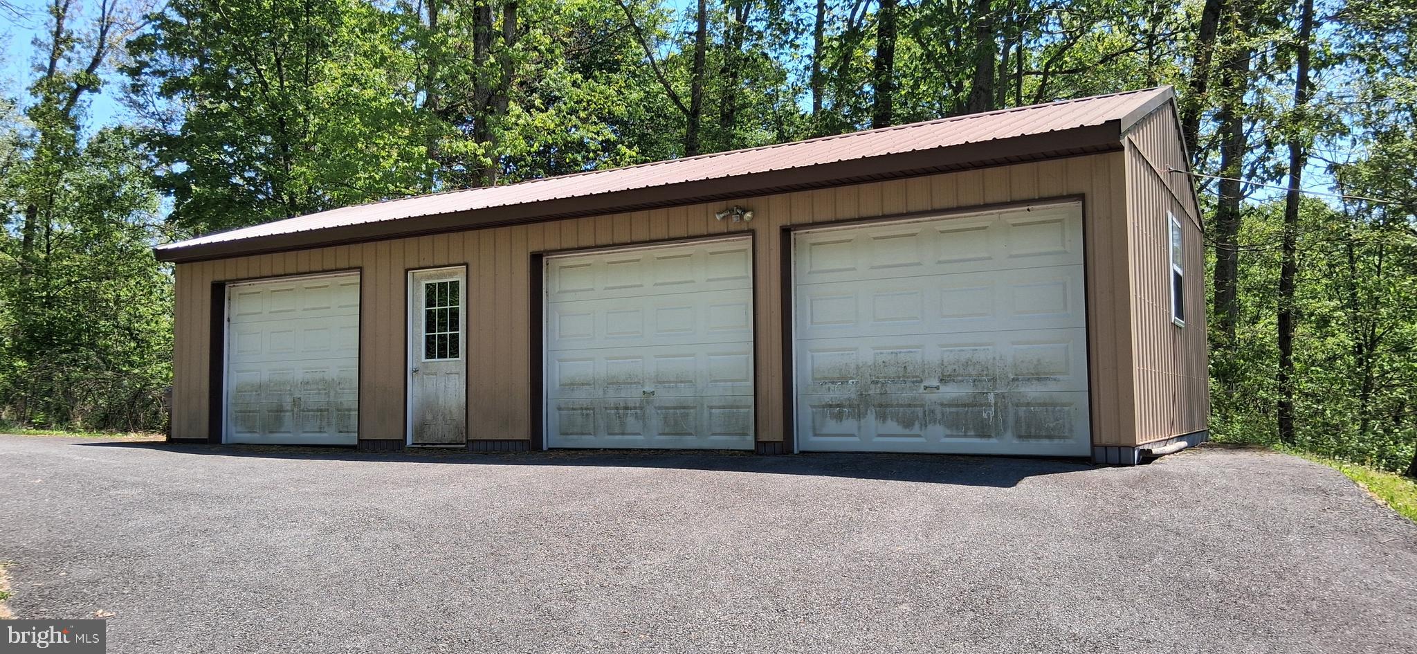 305 HANNA KURTZ ROAD