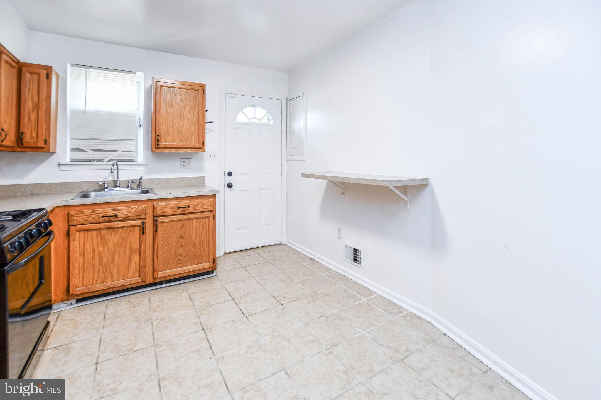 GAY STREET - Residential Lease