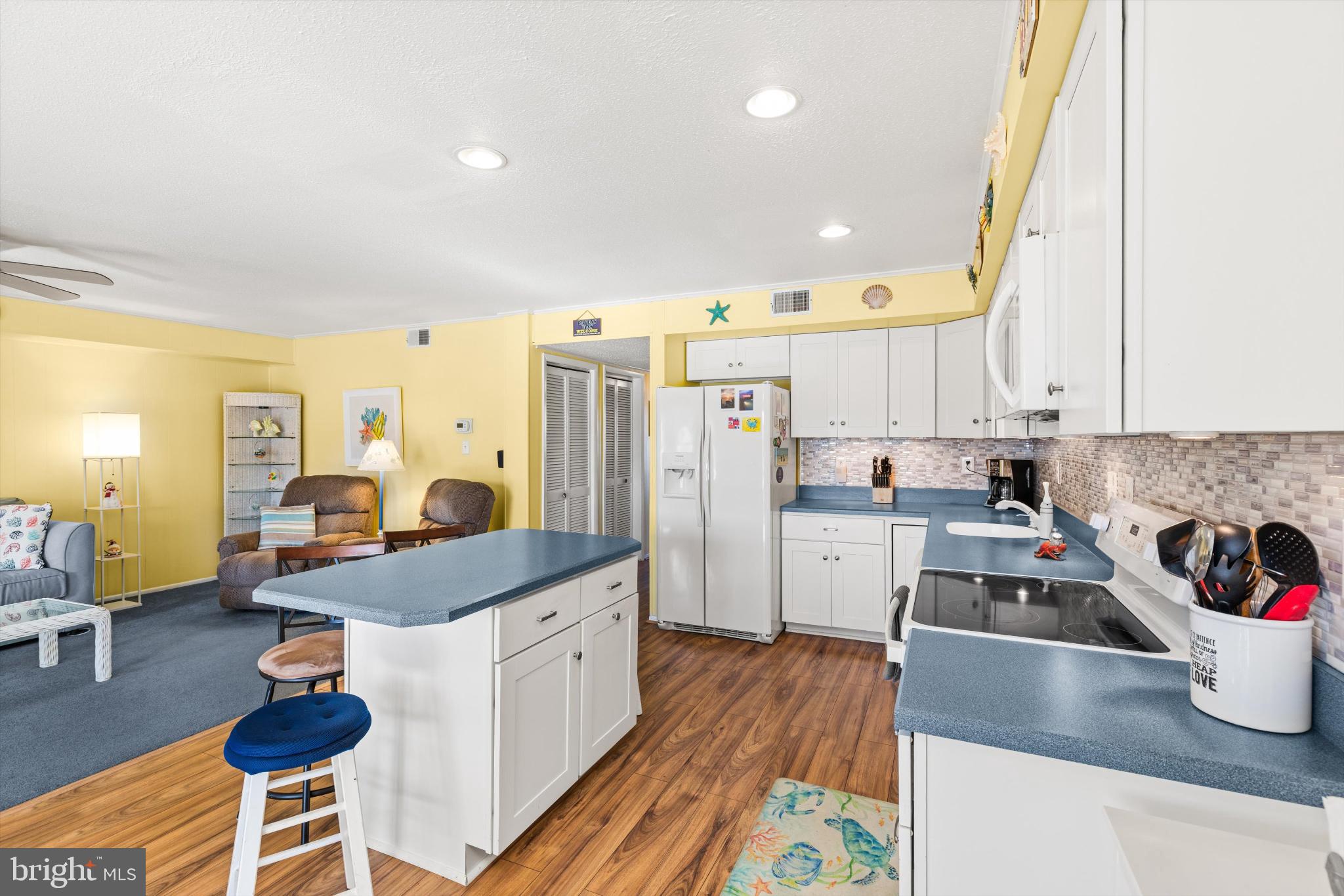 HITCHENS & TRIMPER - Residential