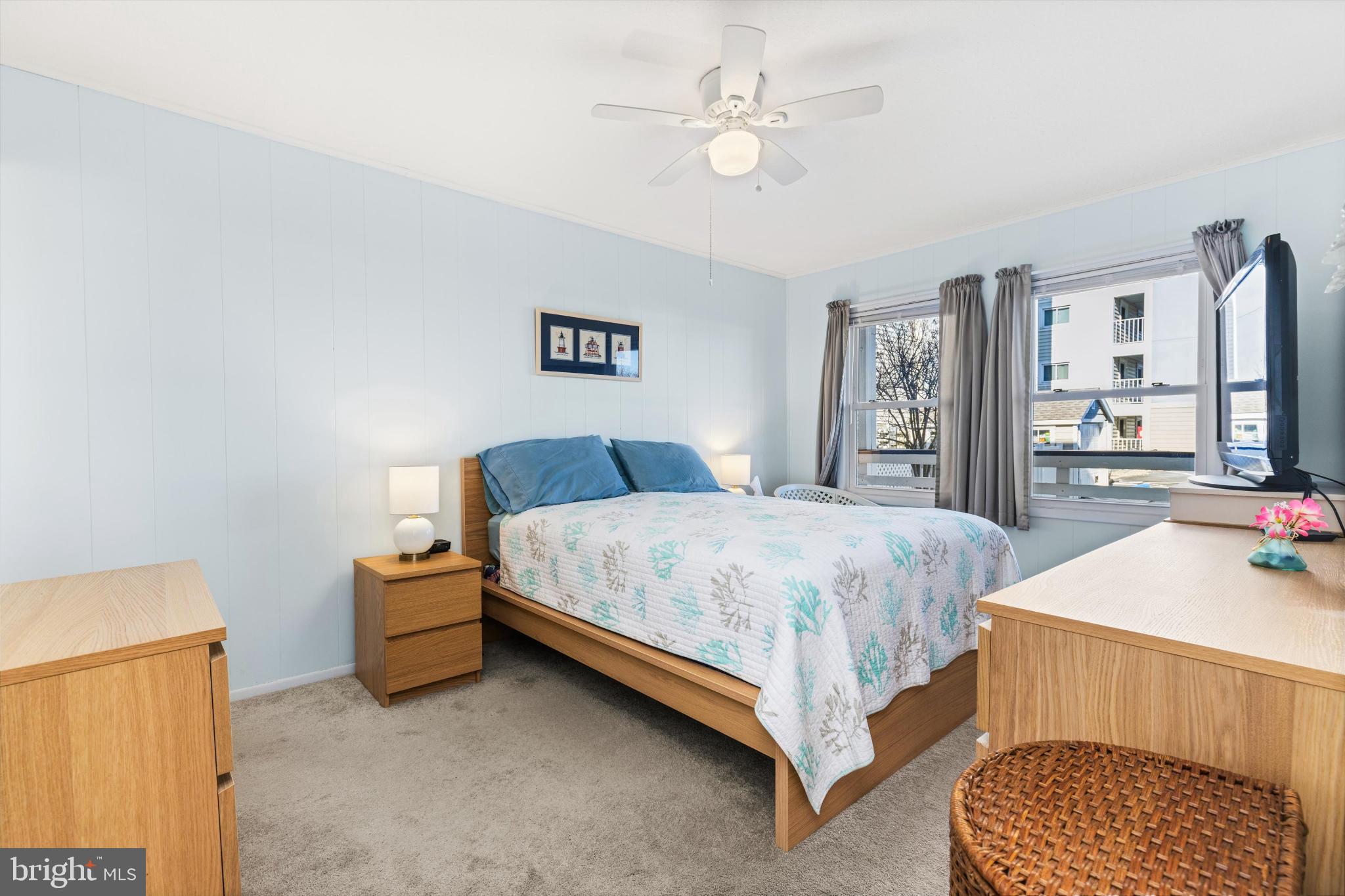 HITCHENS & TRIMPER - Residential