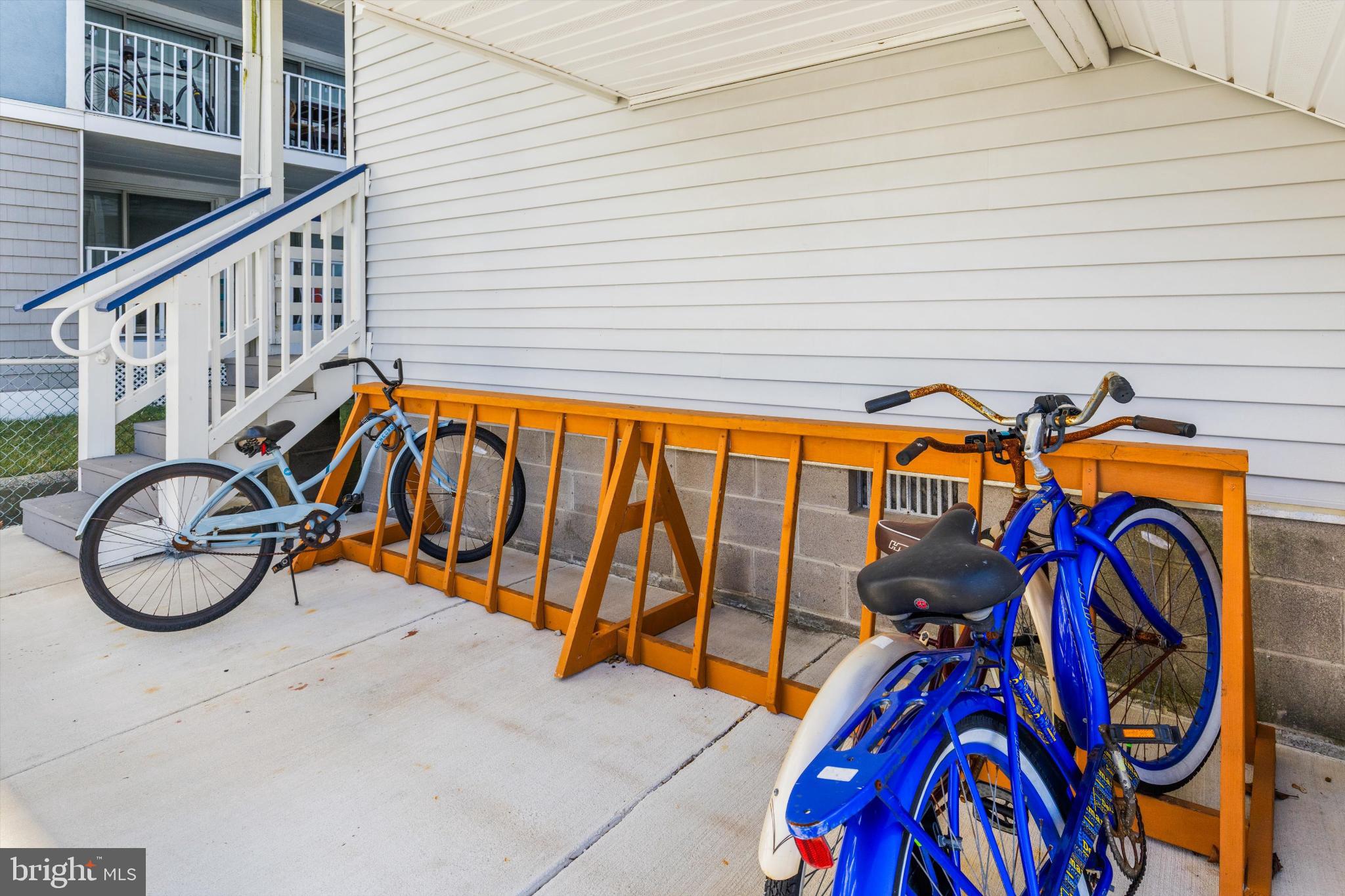 HITCHENS & TRIMPER - Residential