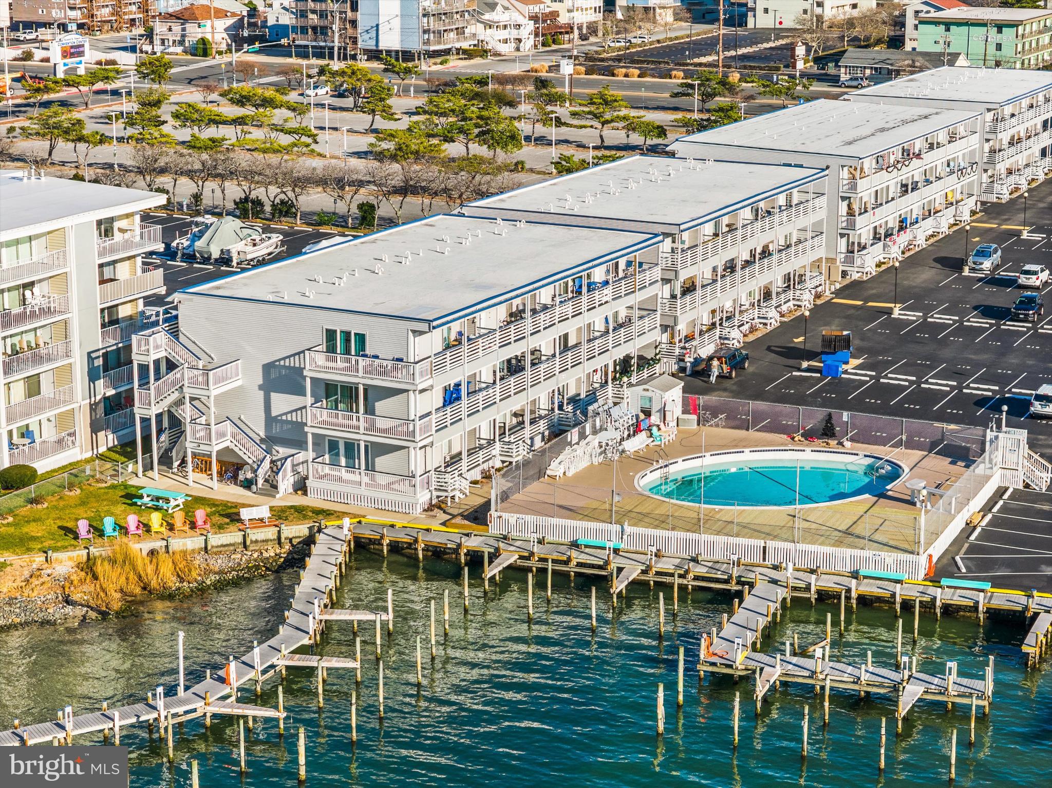 HITCHENS & TRIMPER - Residential