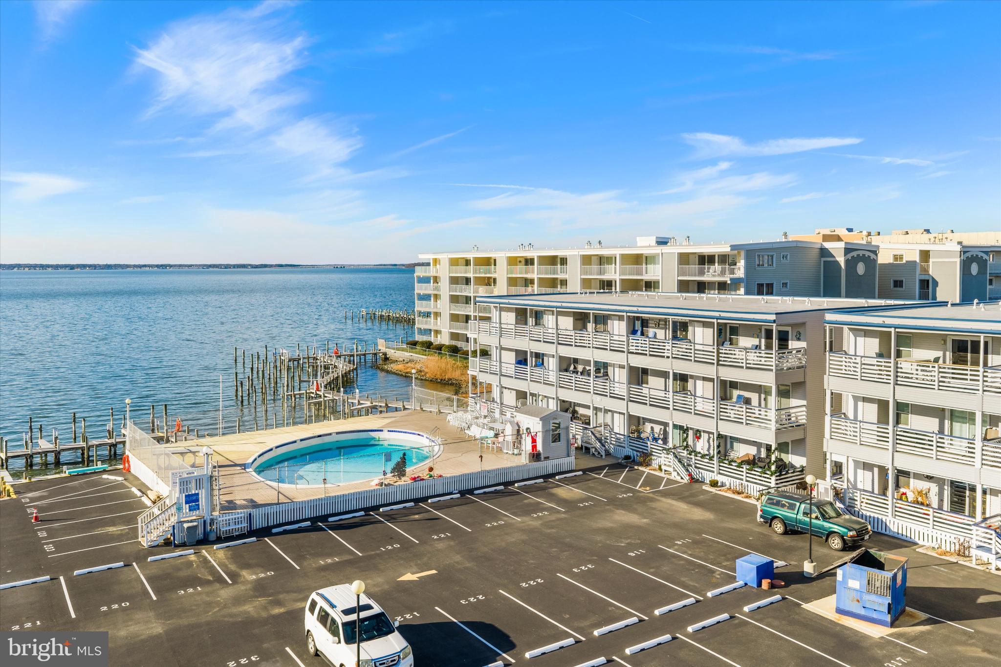 HITCHENS & TRIMPER - Residential