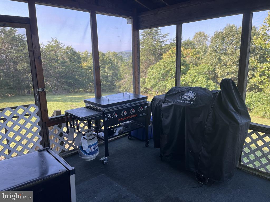 RUSHING RIVER FARMS - Residential