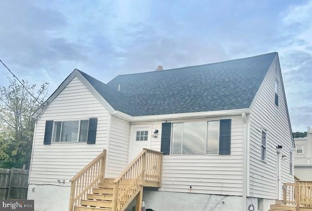 REDUCED PRICE !!! Beautifully renovated house that feature 3 bedrooms, finished basement, 2 new roof, new kitchen with stainless steel appliances, new bathrooms. This home has a upper level in-law suite or can be use for a income producing apartment.