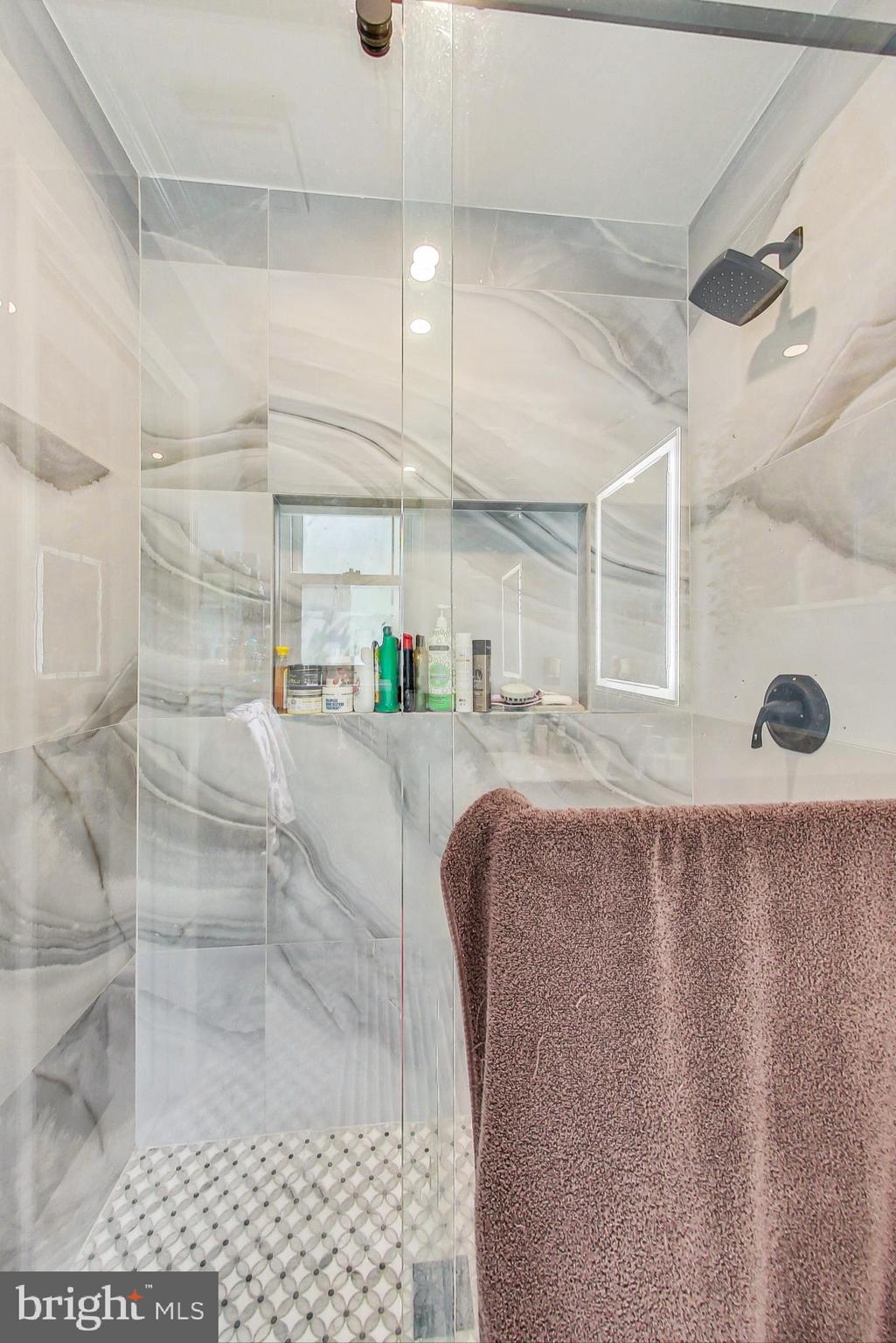 KNOLLWOOD - Residential