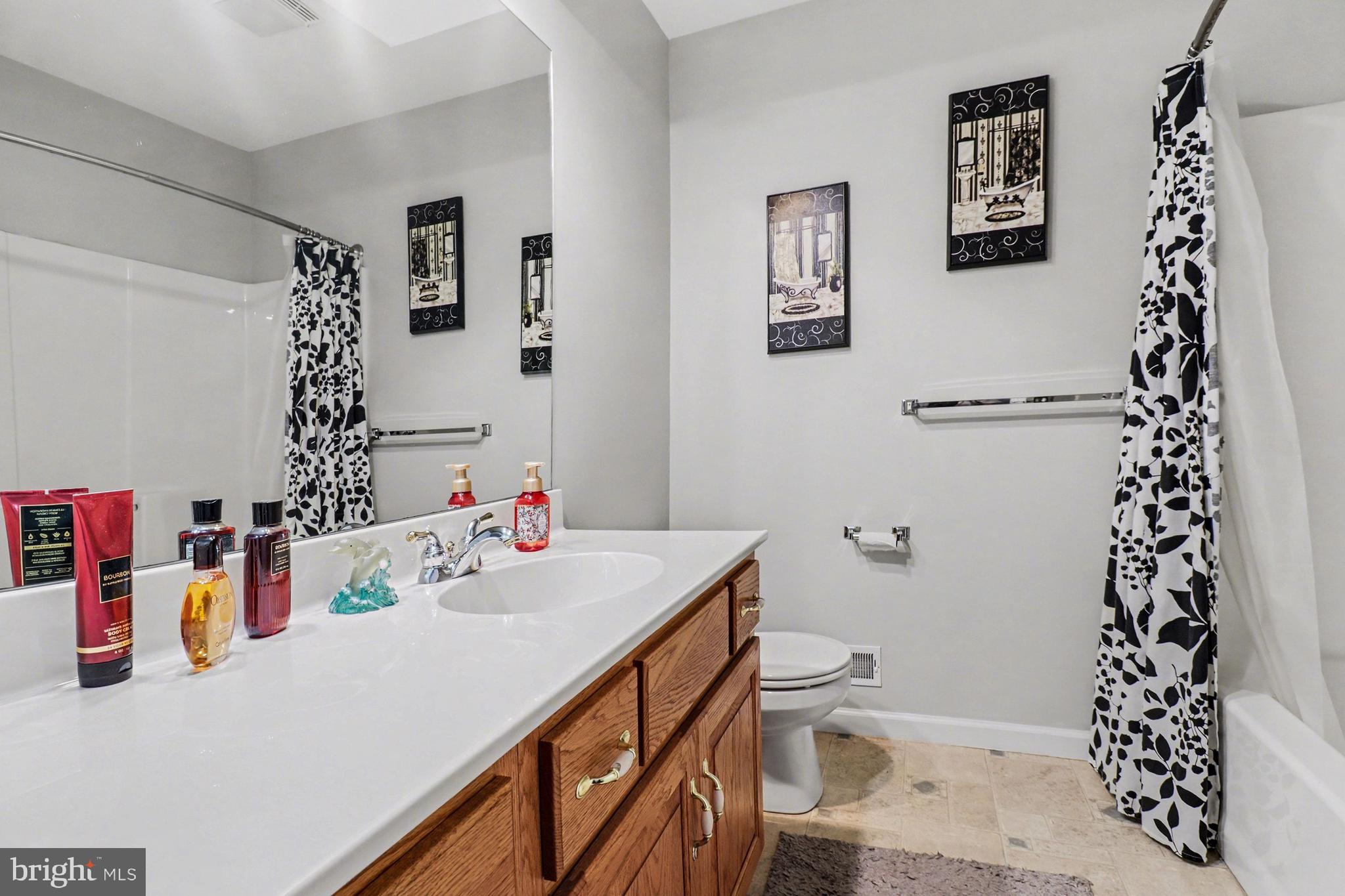 JACOBS CREEK - Residential