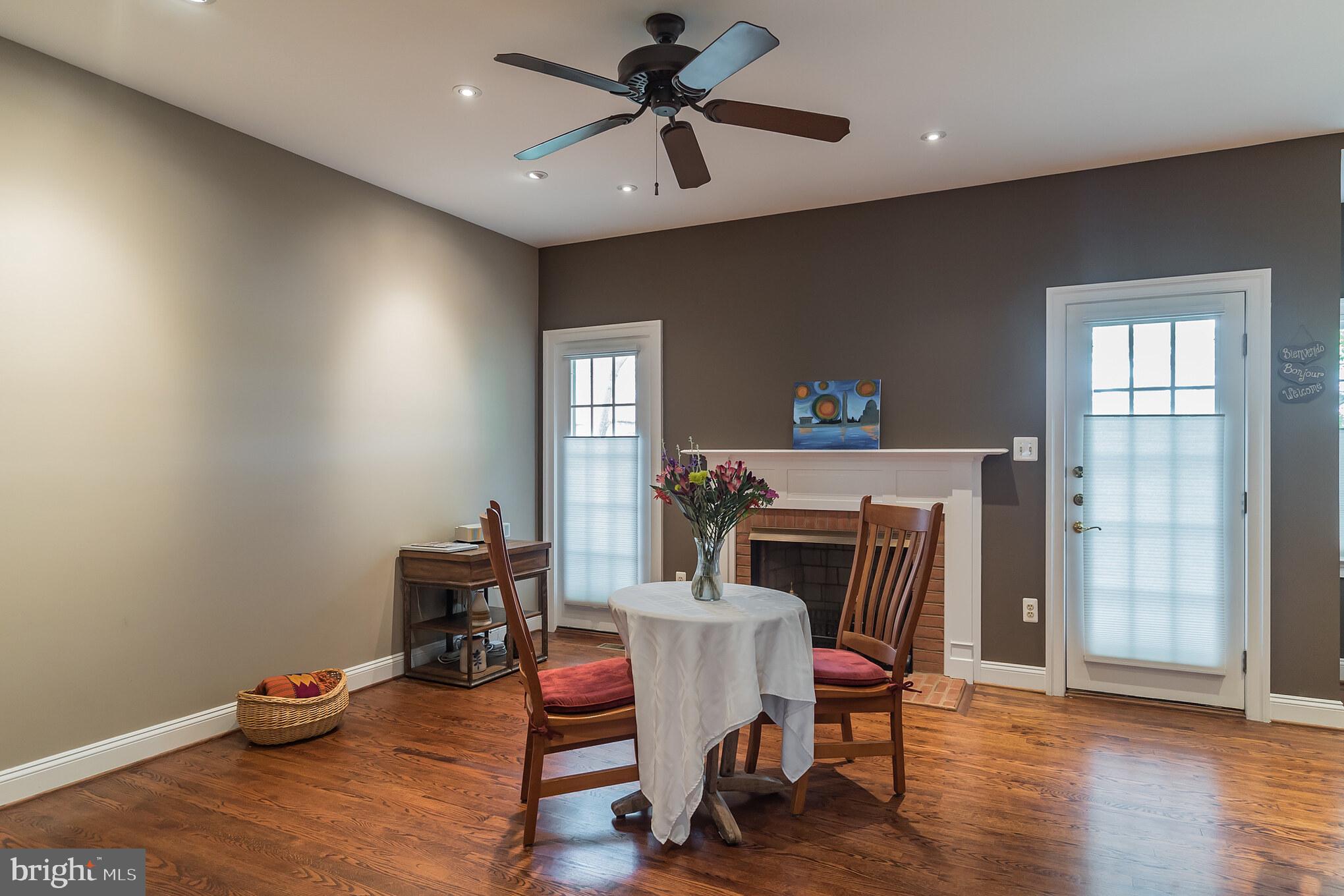 GRESHAM PLACE - Residential