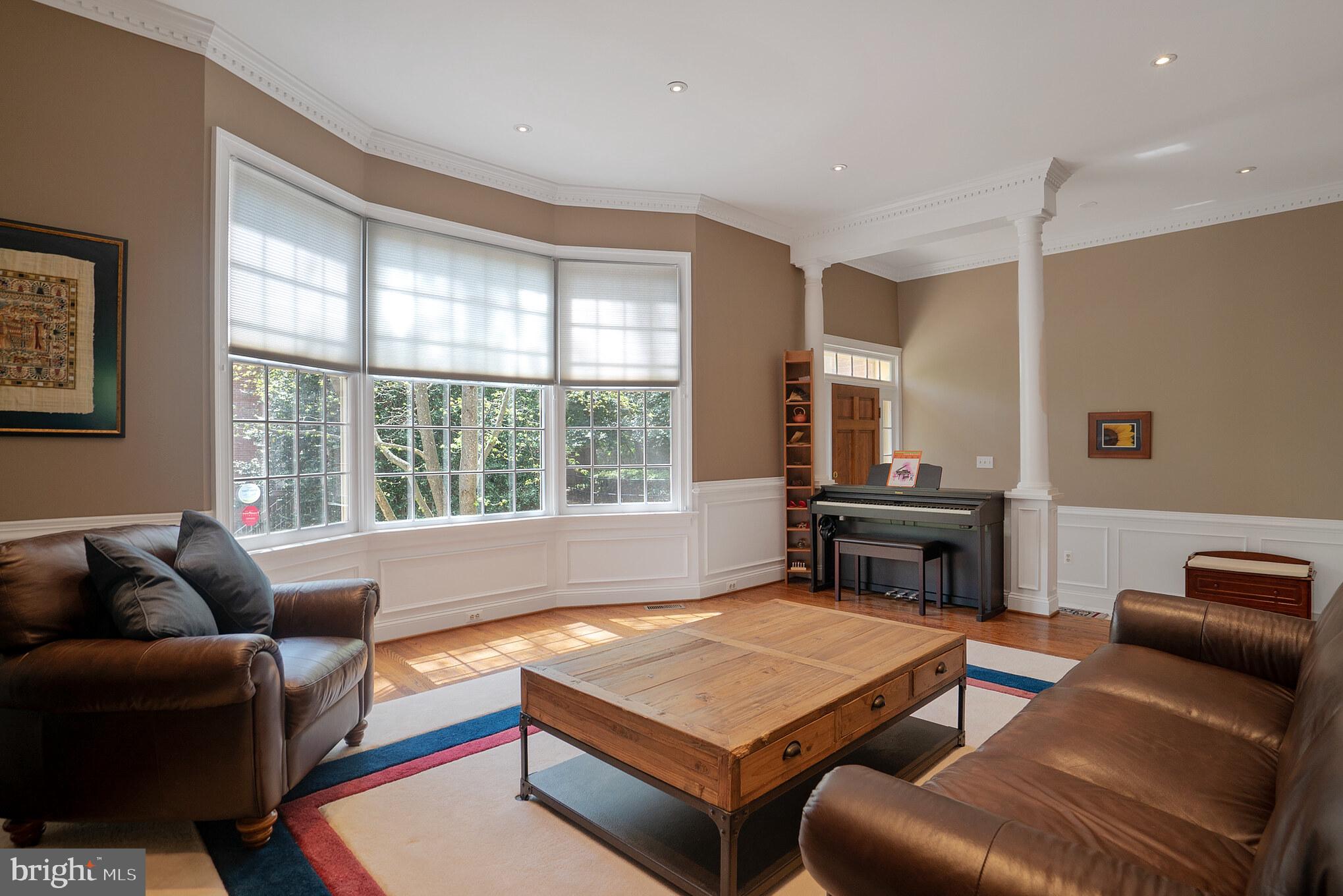 GRESHAM PLACE - Residential