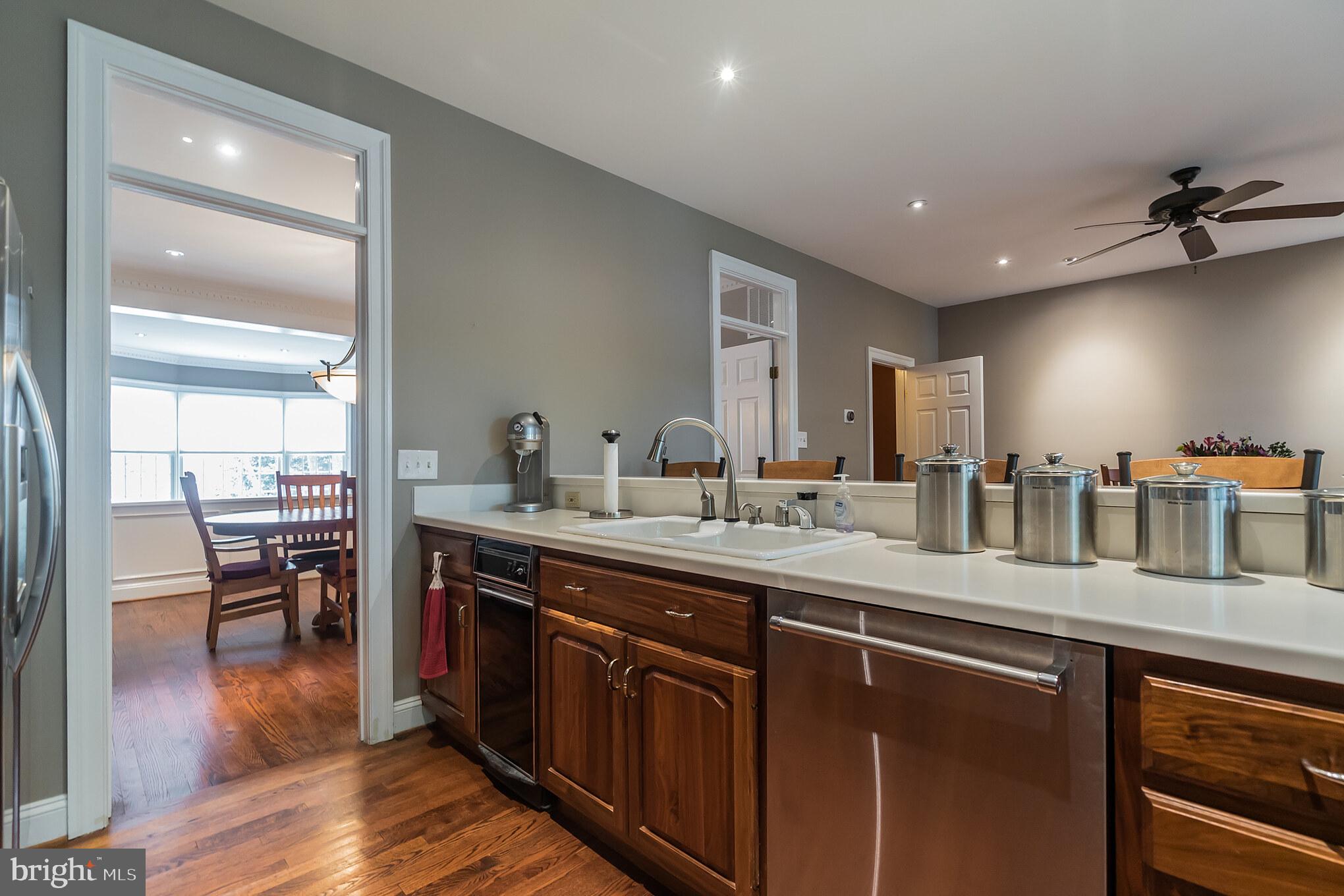 GRESHAM PLACE - Residential