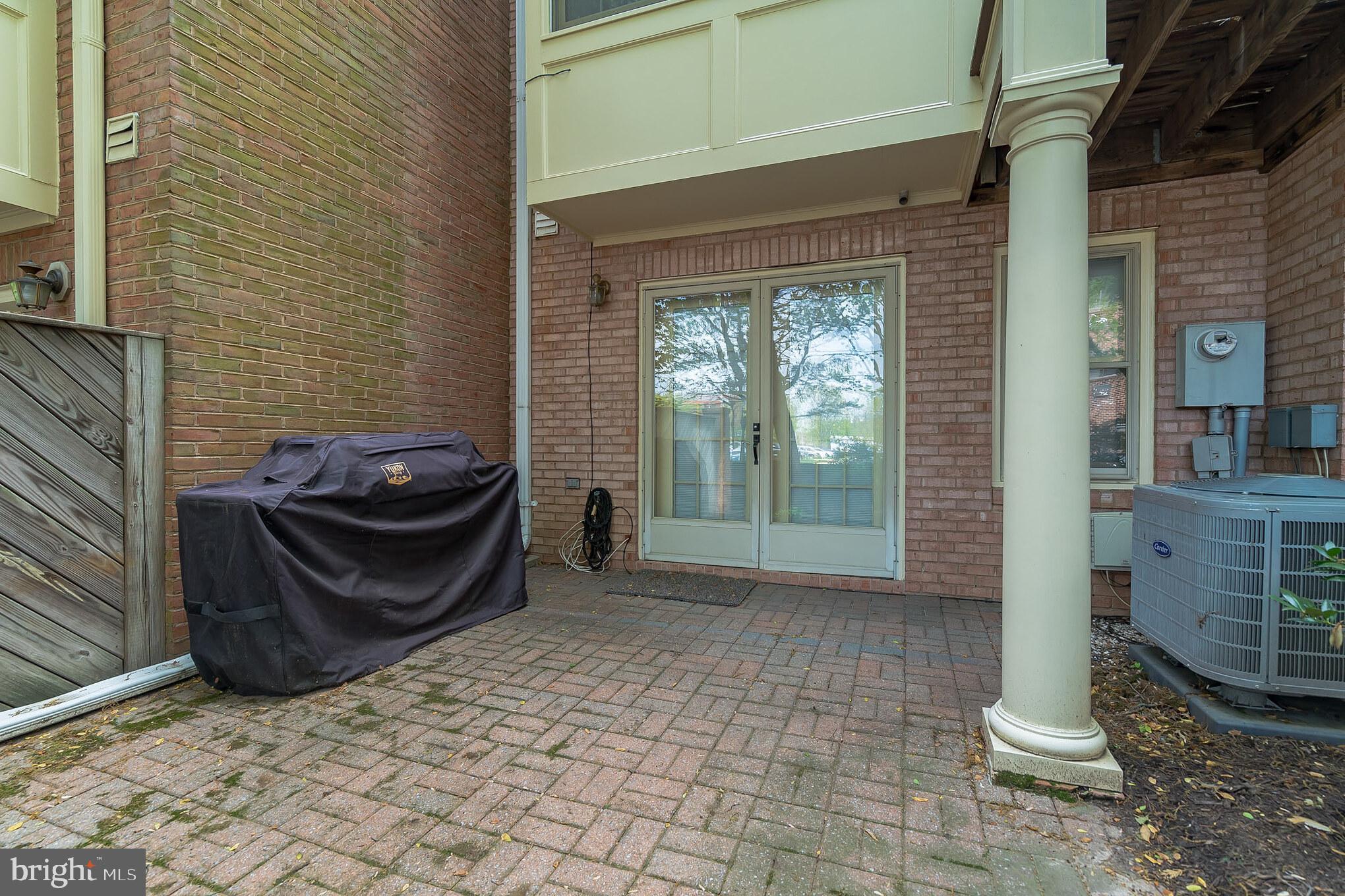 GRESHAM PLACE - Residential