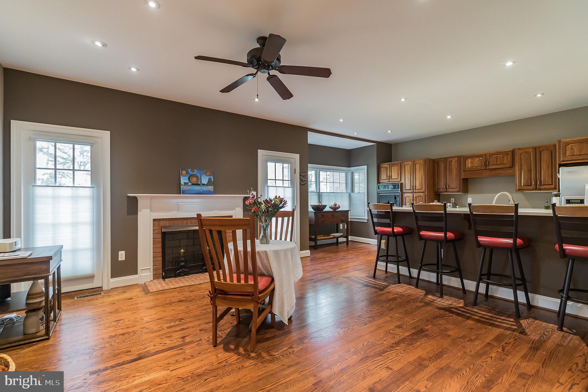 GRESHAM PLACE - Residential