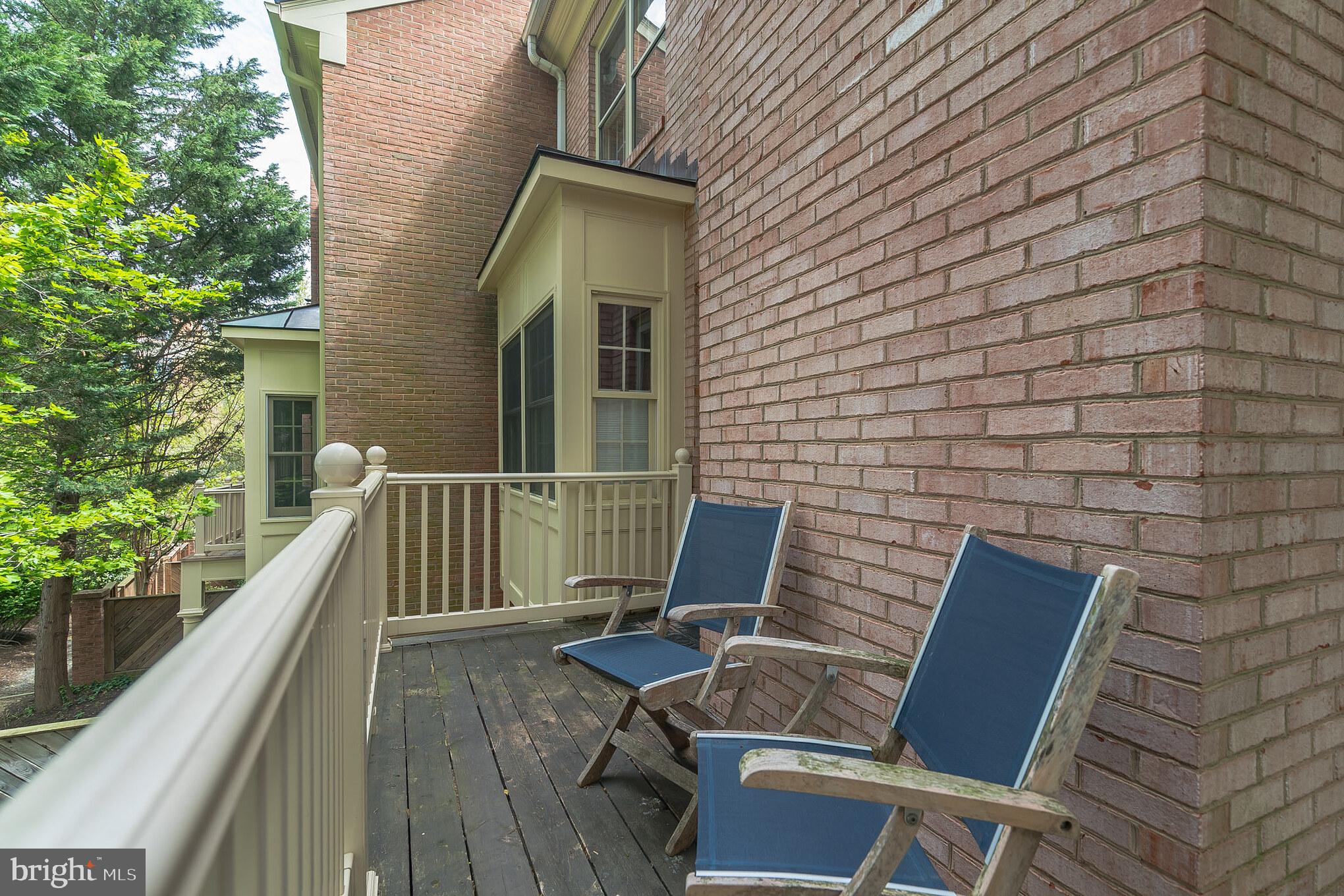 GRESHAM PLACE - Residential