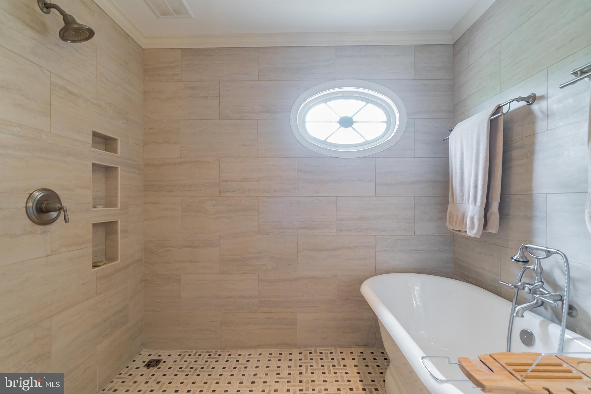 GRESHAM PLACE - Residential