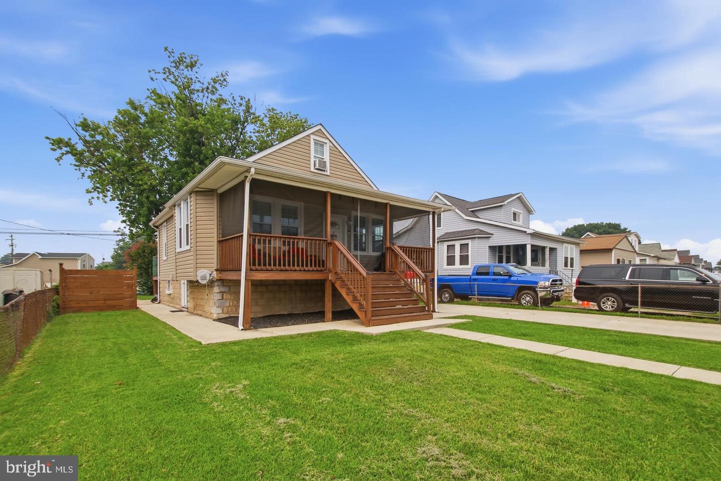 1742 LESLIE ROAD
