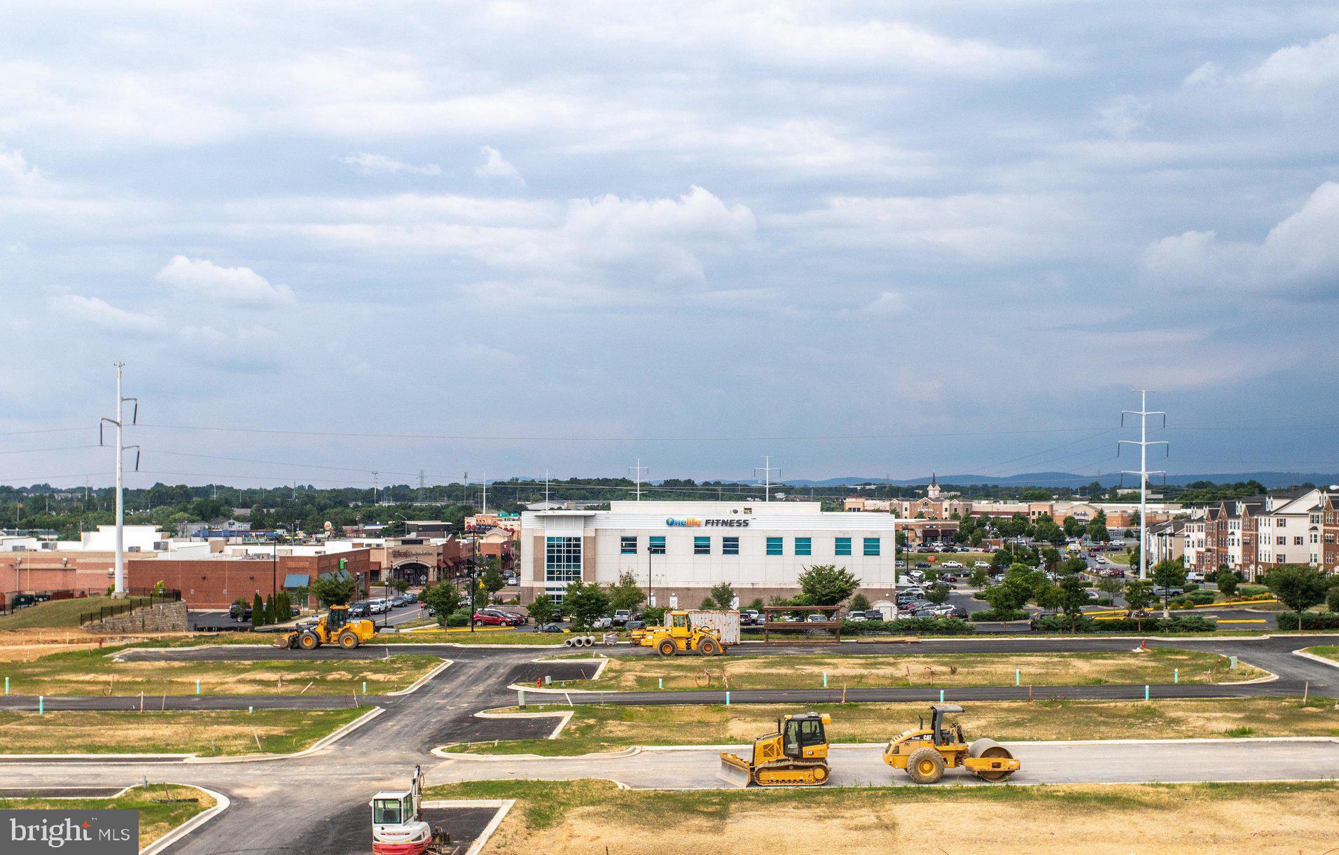 TOWNS AT MARKET COMMONS - Residential