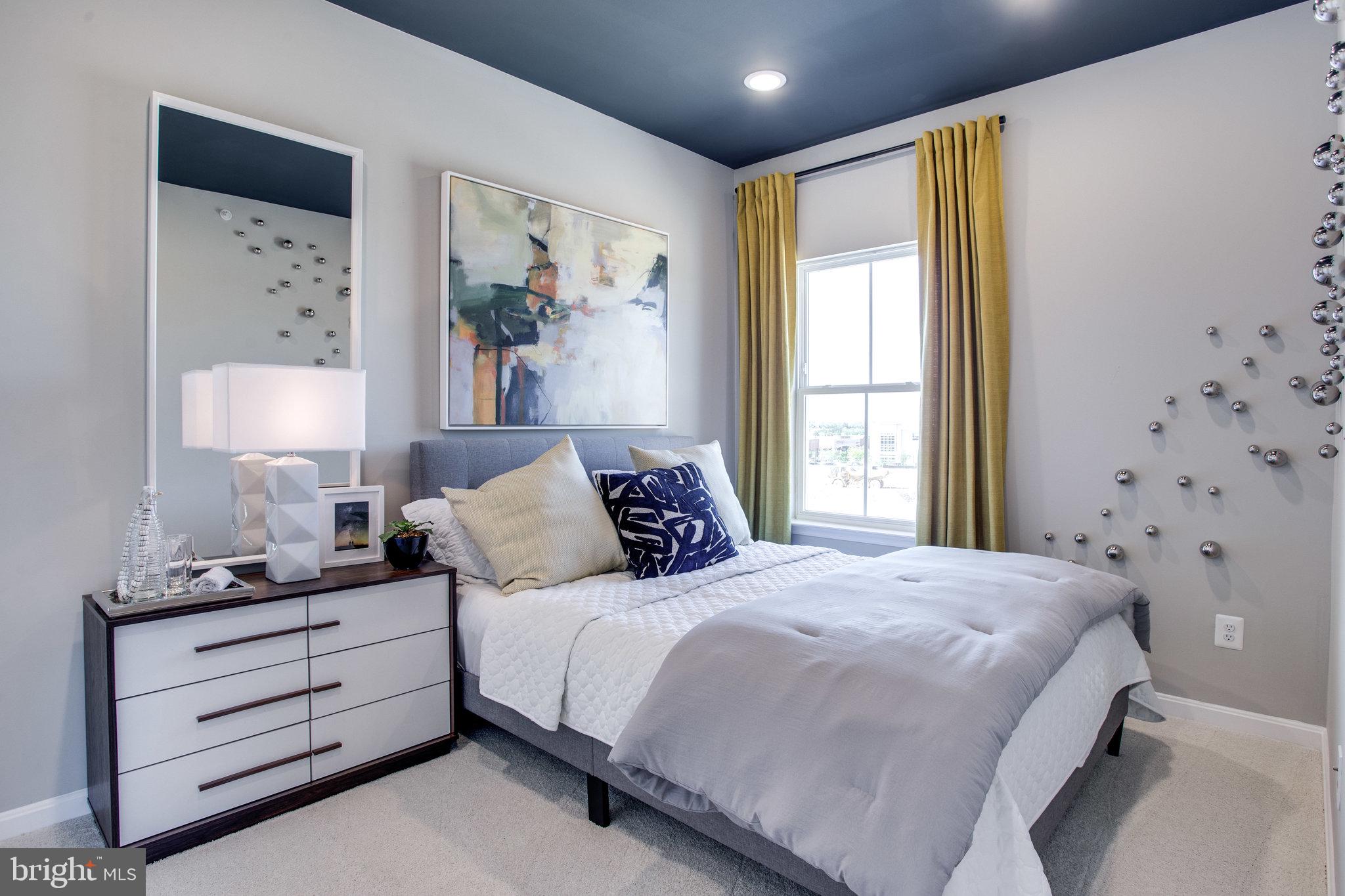 TOWNS AT MARKET COMMONS - Residential