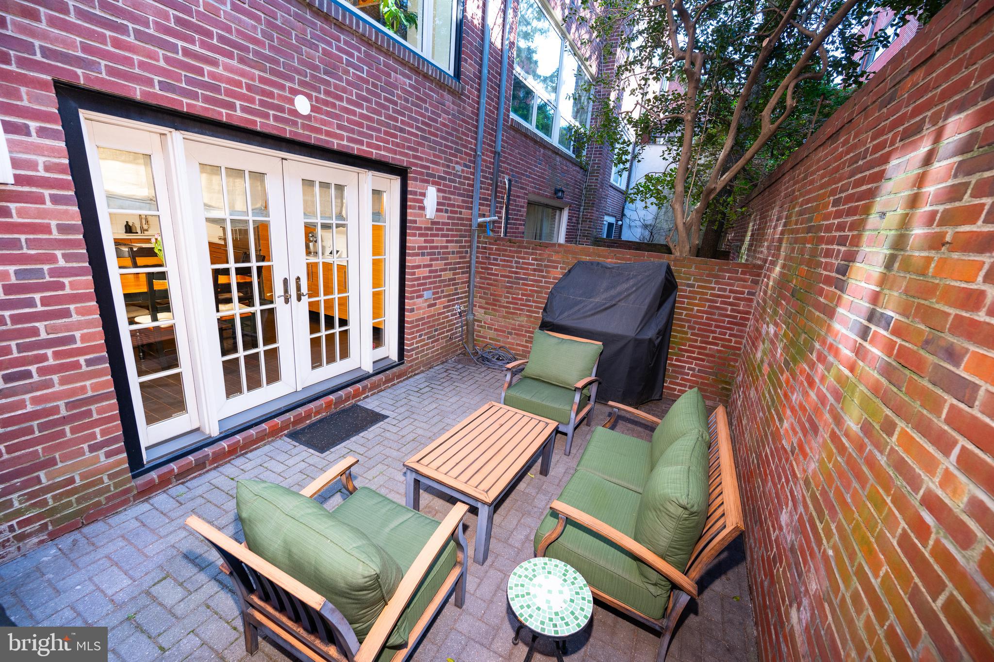 WASHINGTON SQ WEST - Residential