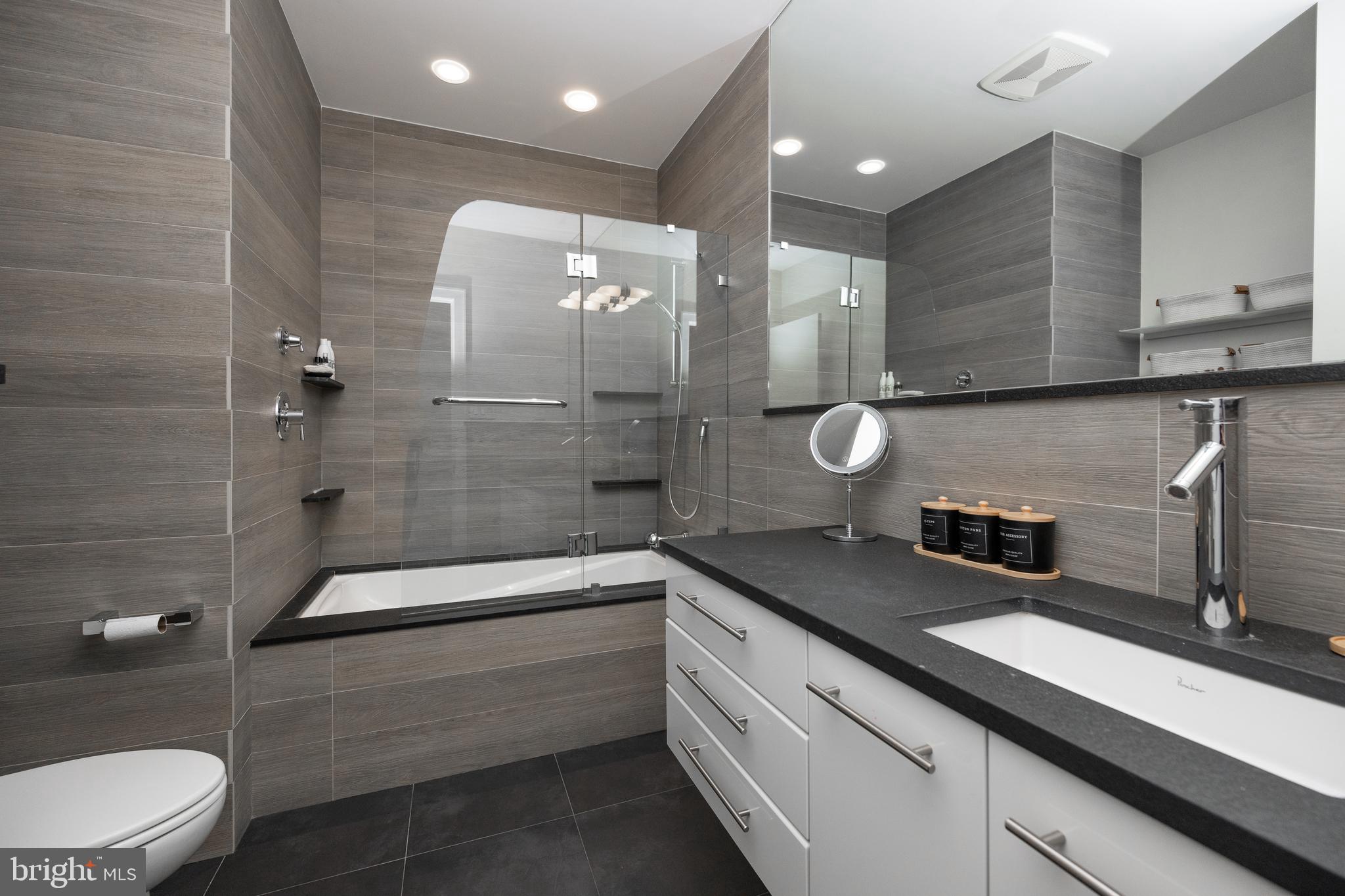 WASHINGTON SQ WEST - Residential
