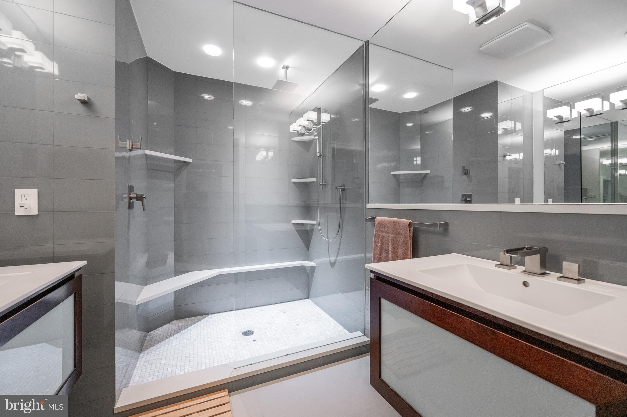 WASHINGTON SQ WEST - Residential