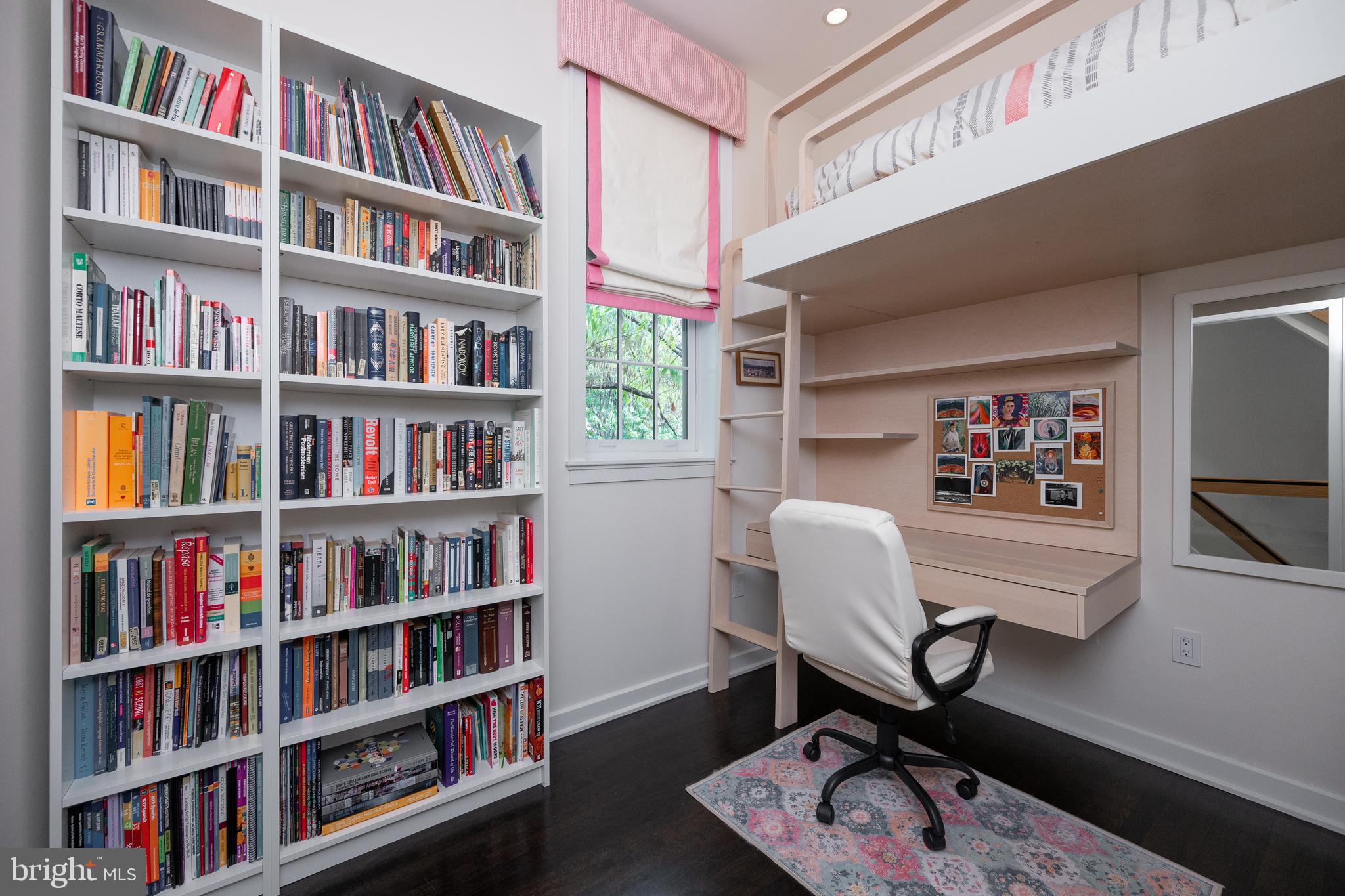 WASHINGTON SQ WEST - Residential