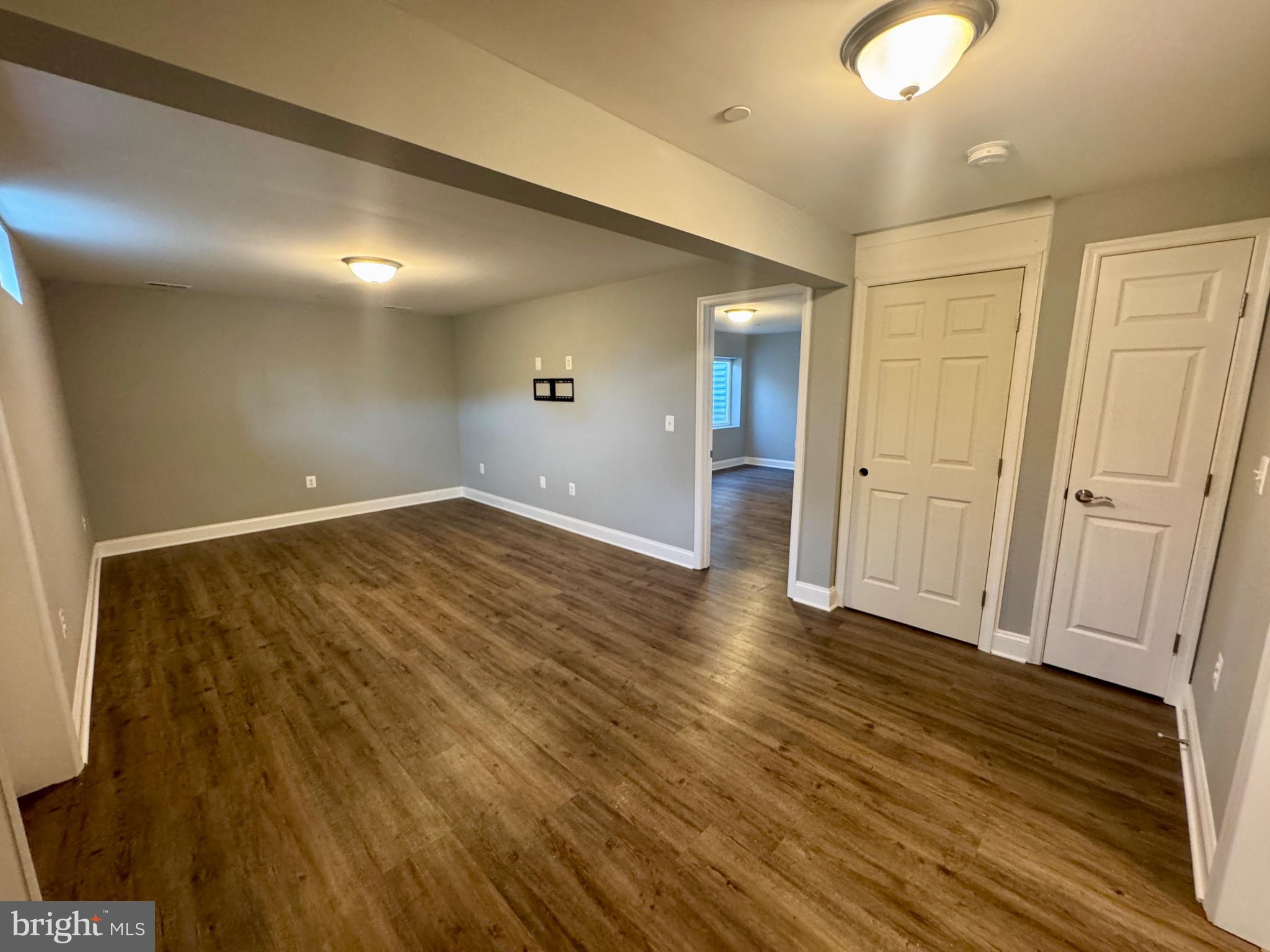 1005 CLOVER CIRCLE B