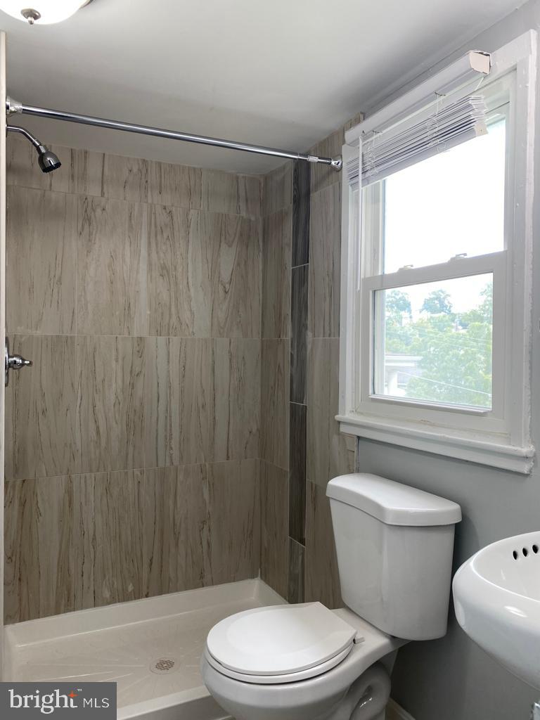 CAPITOL HEIGHTS - Residential Lease