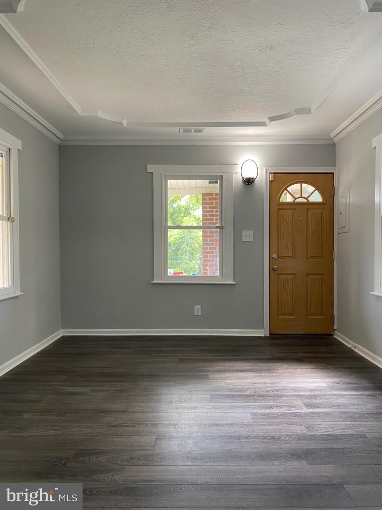 CAPITOL HEIGHTS - Residential Lease