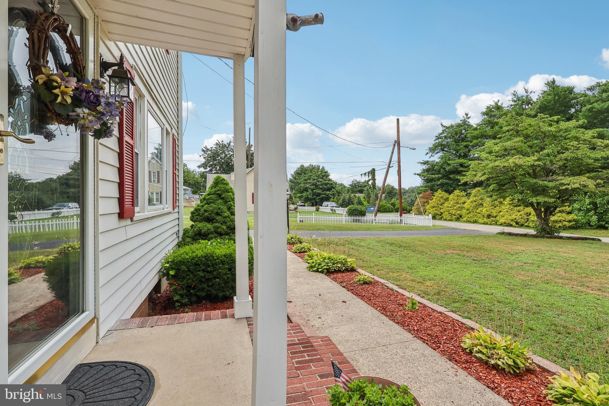 26 HILLSIDE AVENUE