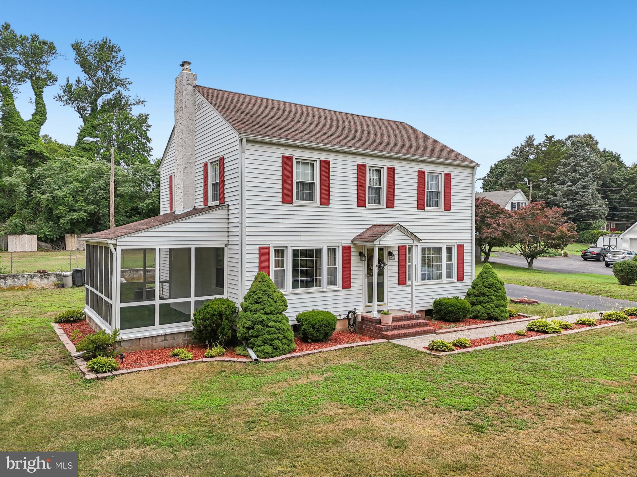 26 HILLSIDE AVENUE