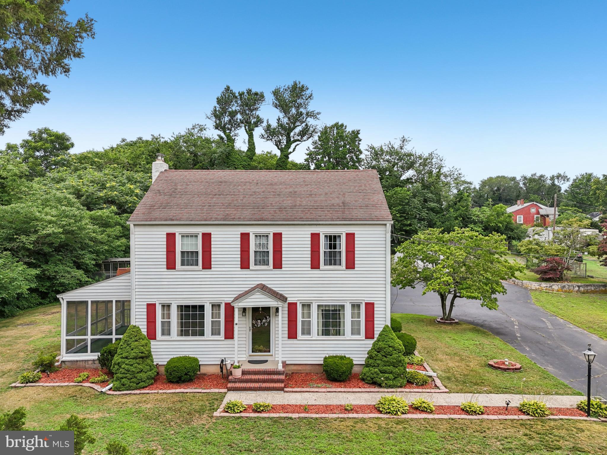 26 HILLSIDE AVENUE