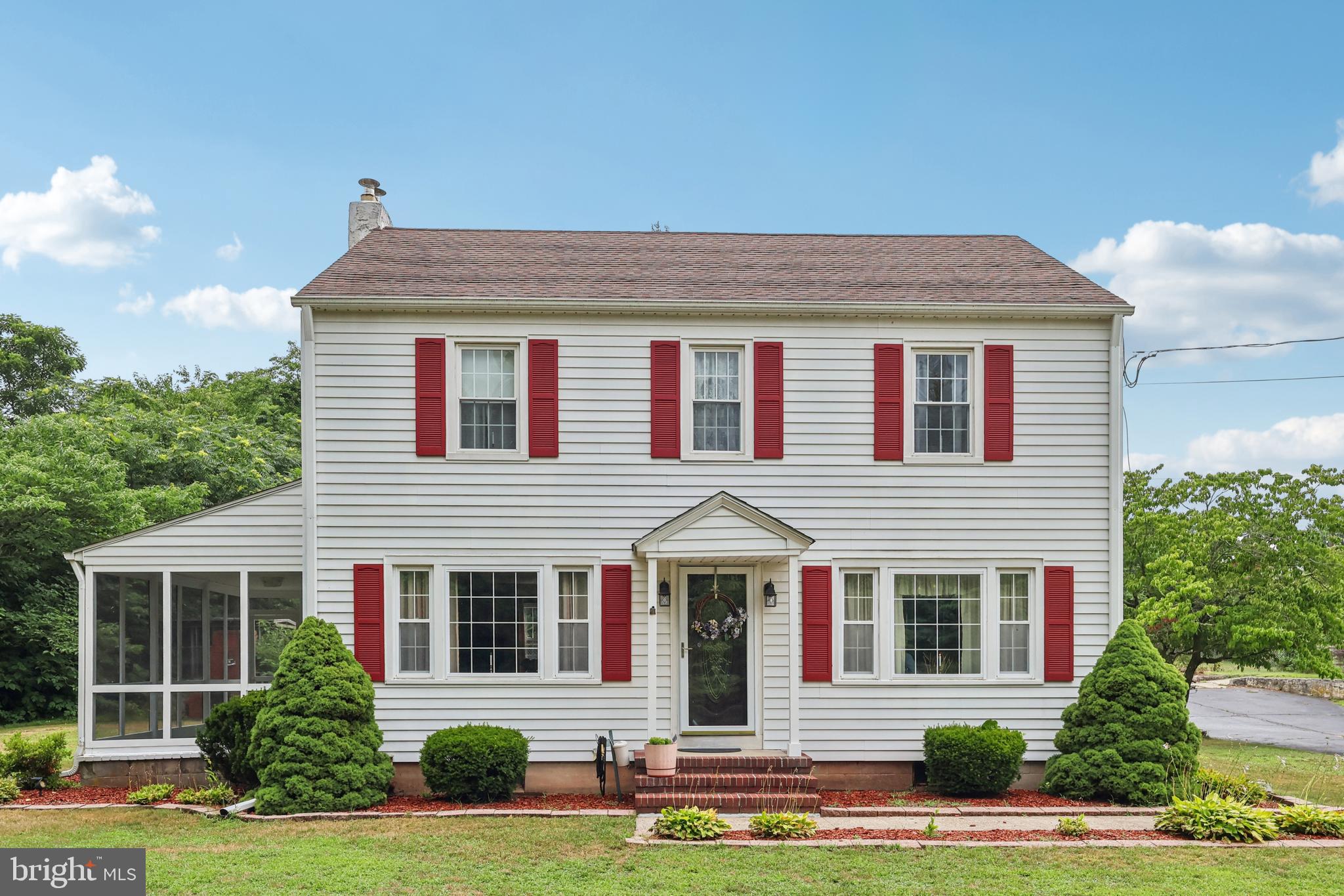 26 HILLSIDE AVENUE