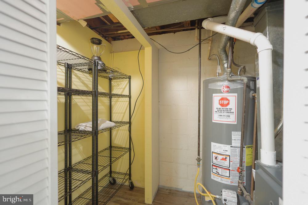 SEVERNA PARK - Residential Lease