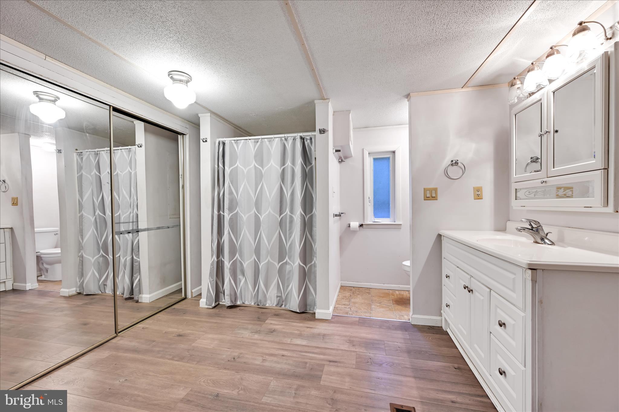 LAKEVIEW MHP - Residential