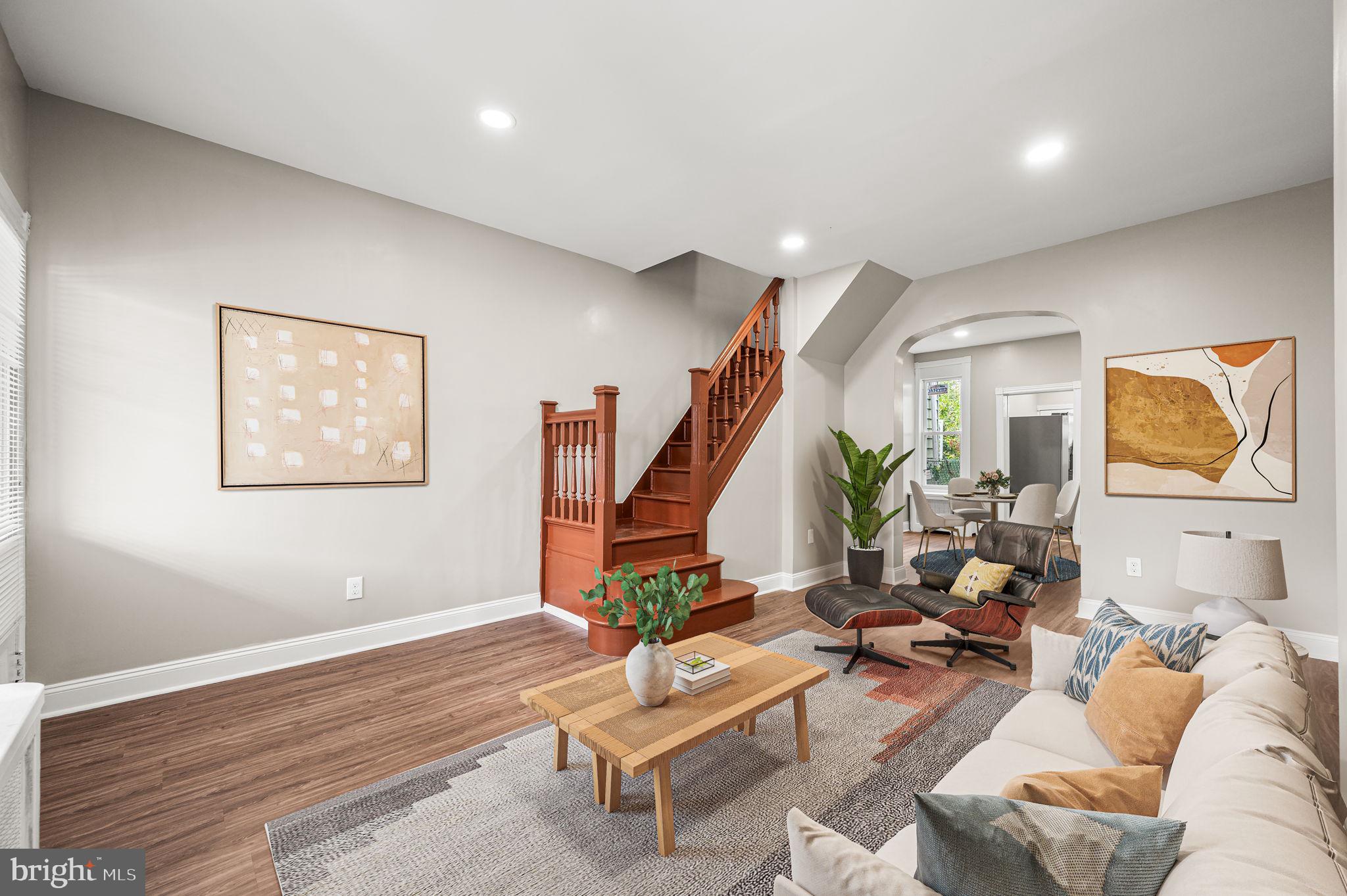 205 W LOUDON STREET