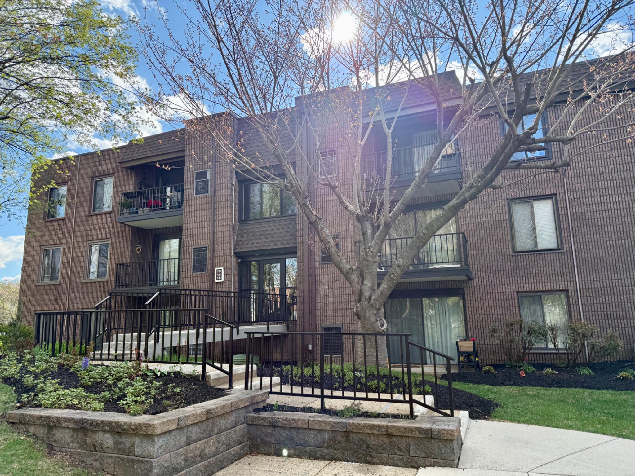 SUMMIT RIDGE - Residential