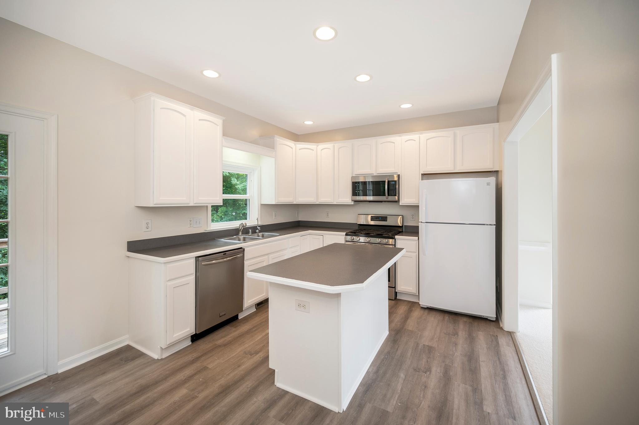 AUTUMN RIDGE - Residential