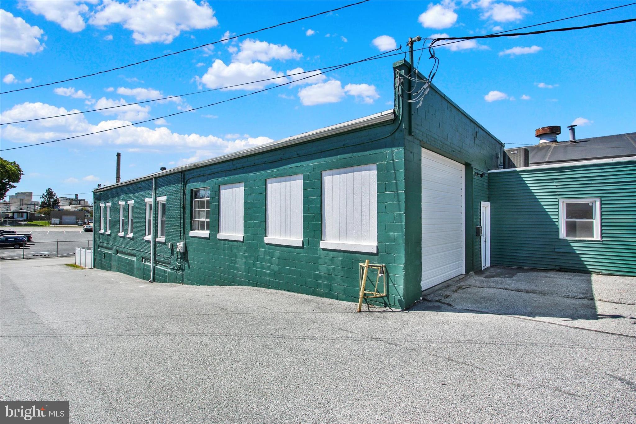 1880 W MARKET STREET