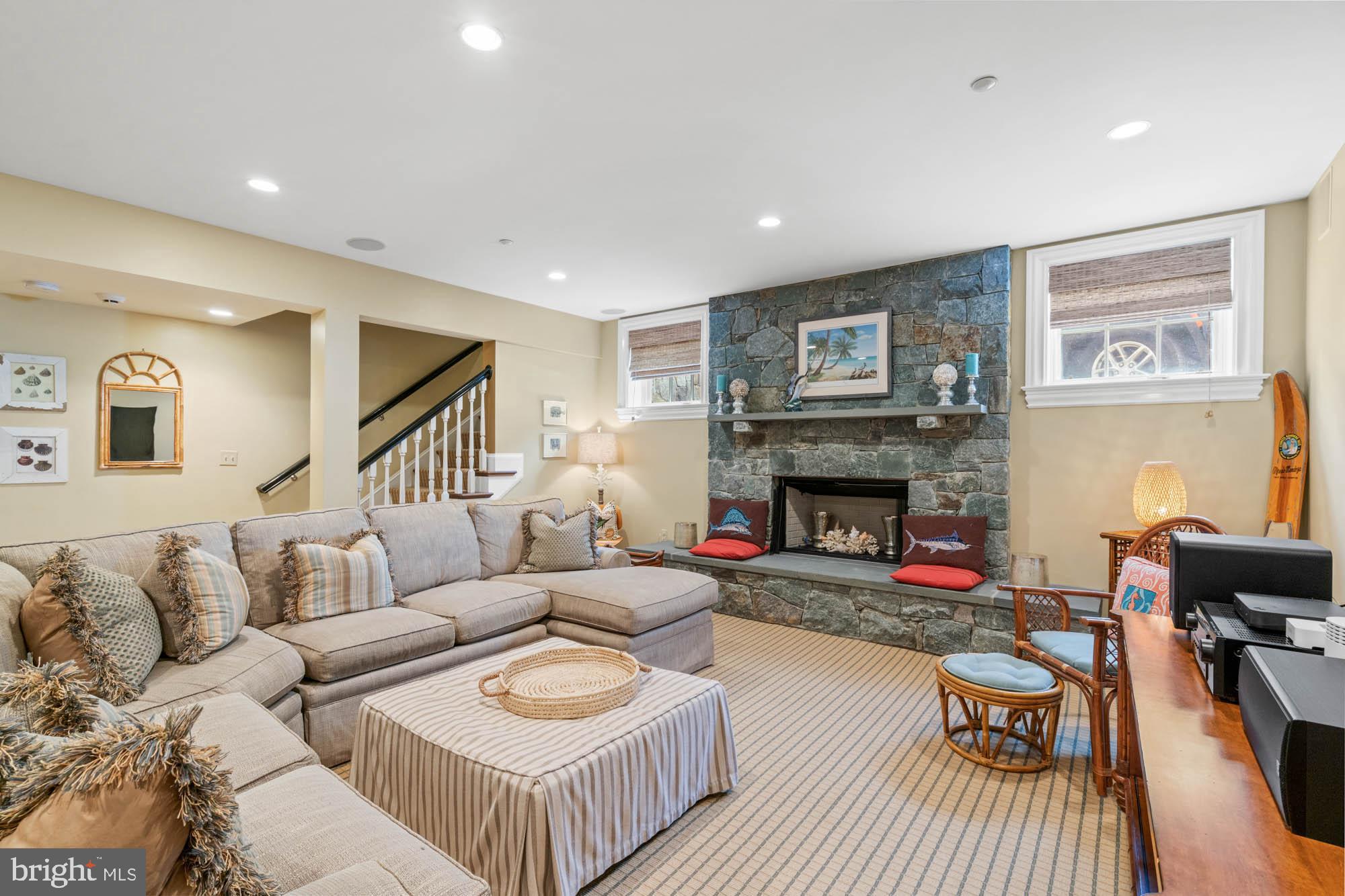 CHEVY CHASE - Residential