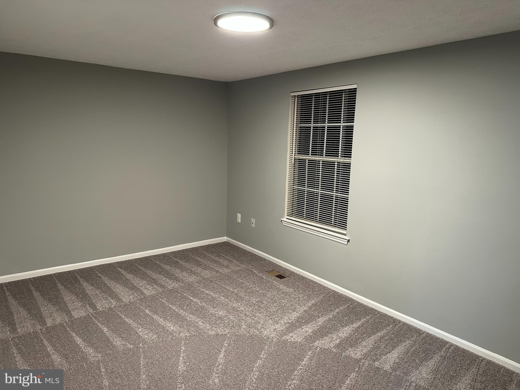 KINGS WOODS - Residential Lease