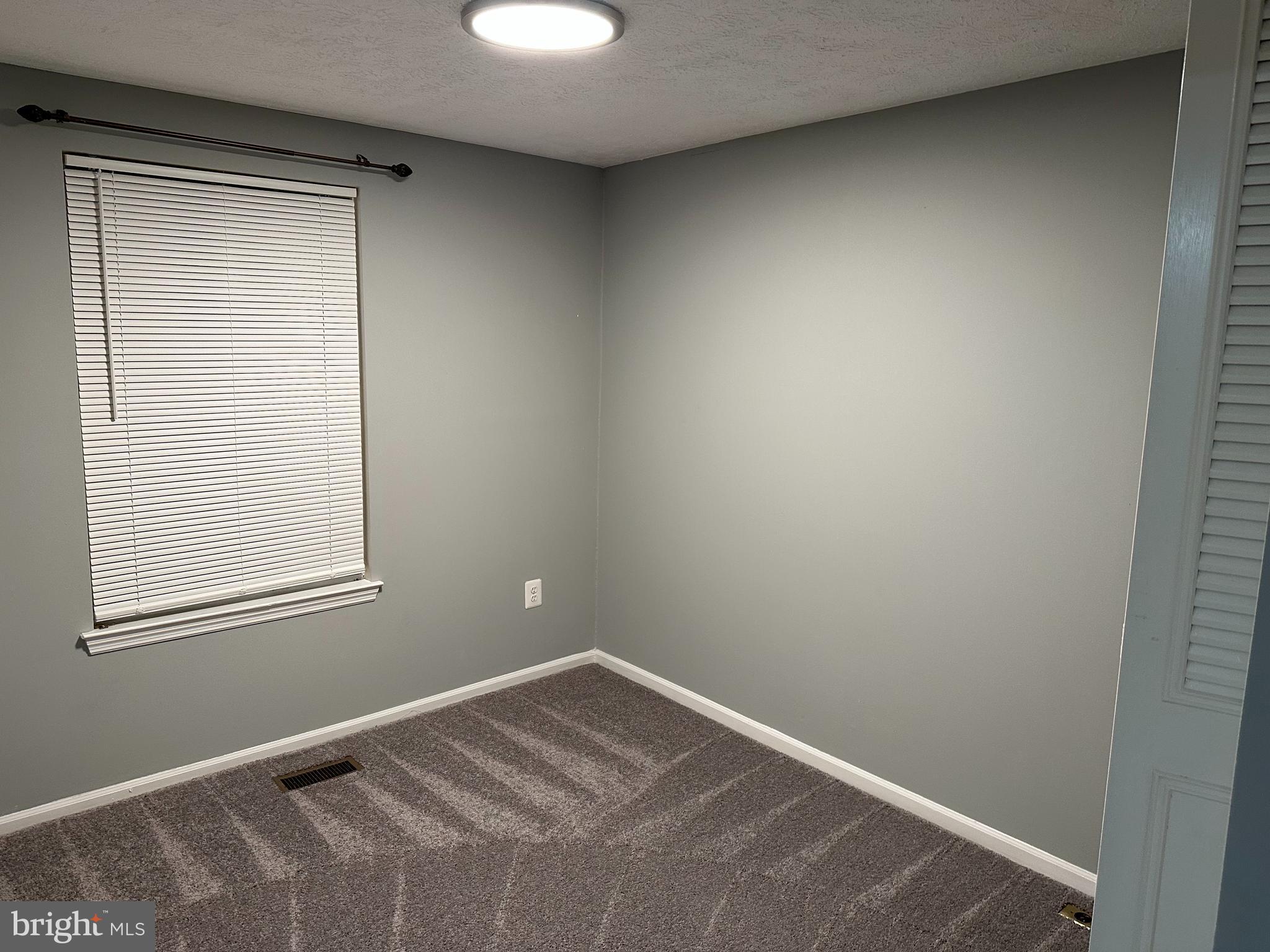 KINGS WOODS - Residential Lease