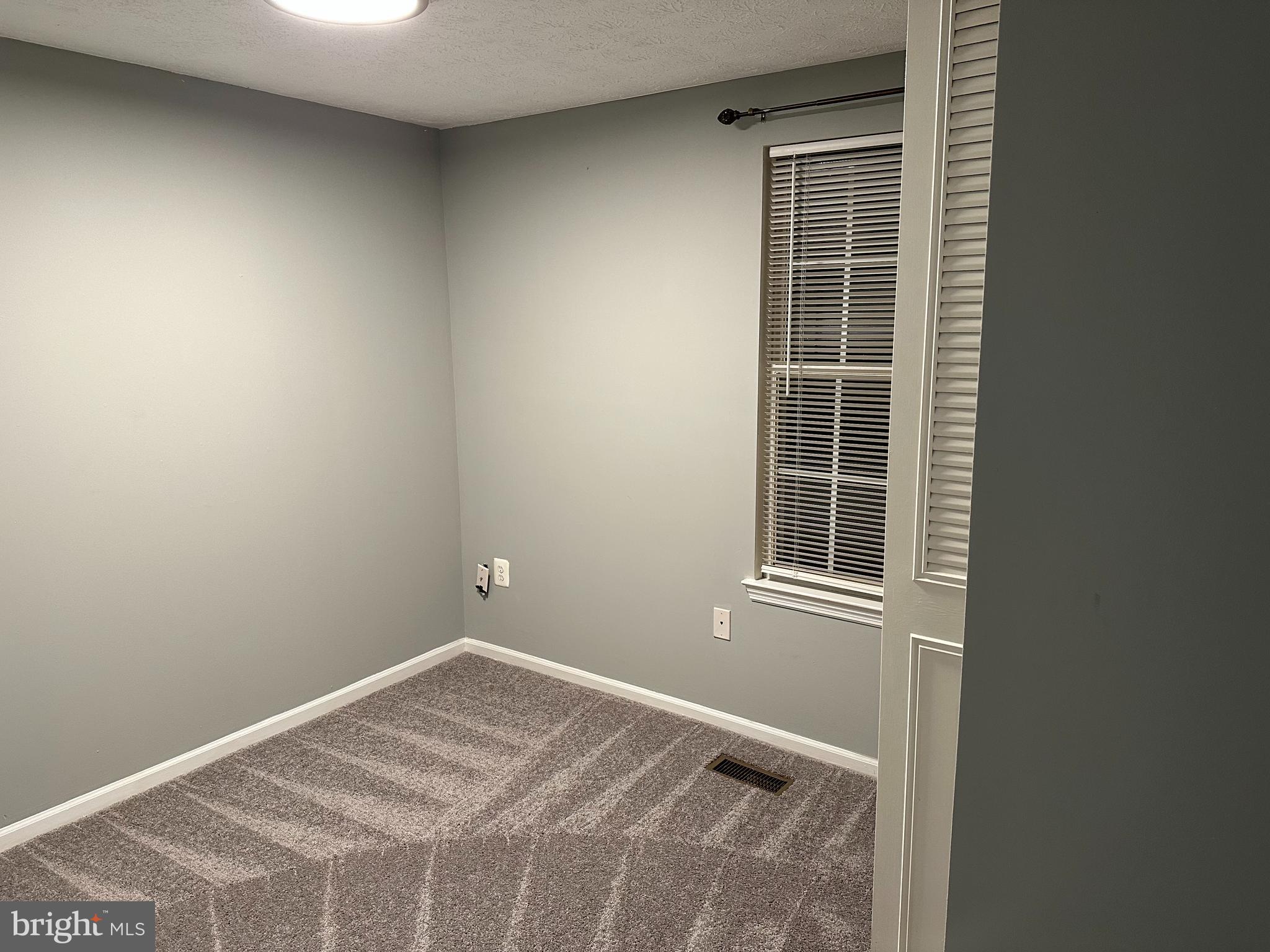 KINGS WOODS - Residential Lease