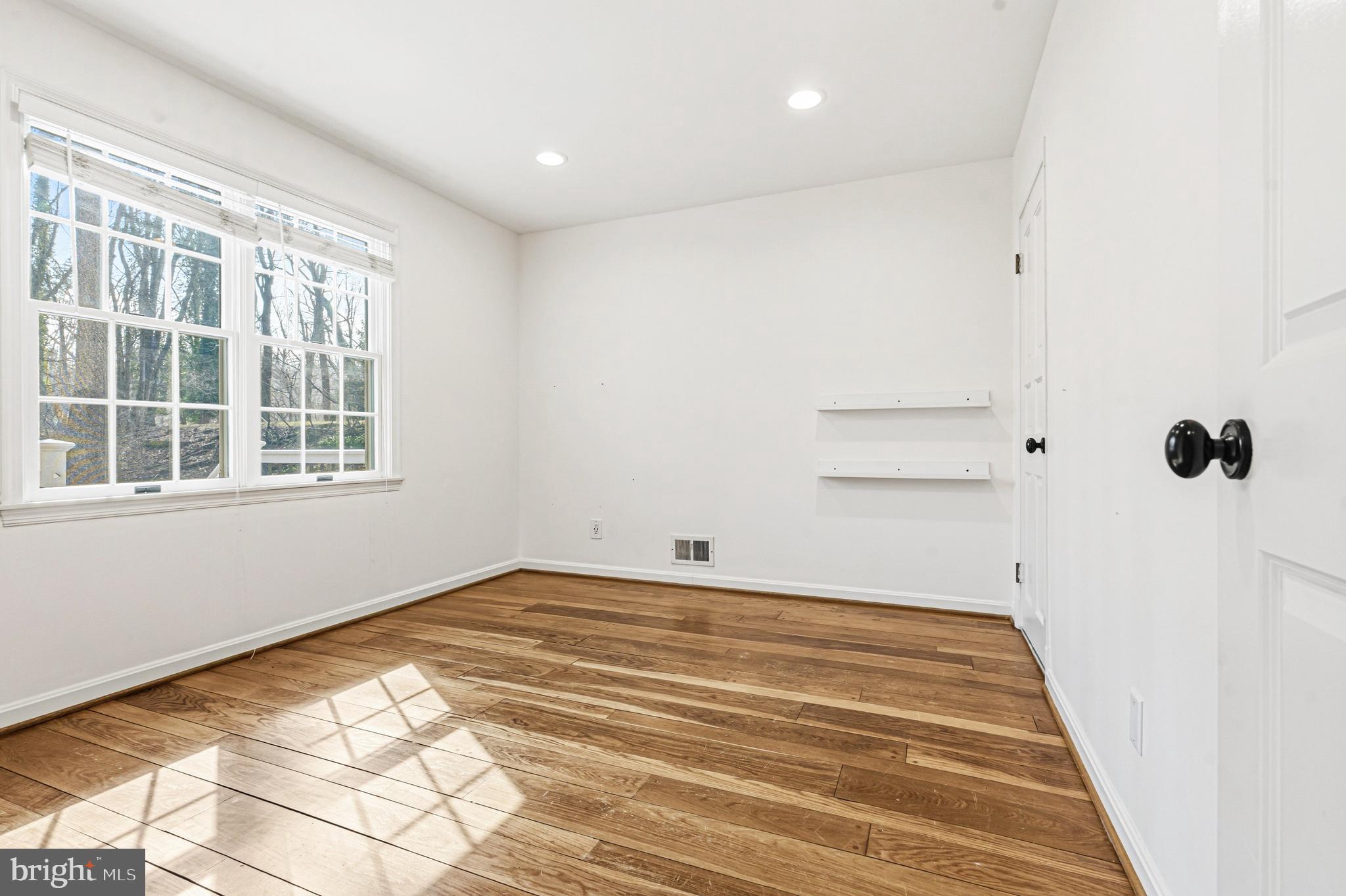 TOWSON - Residential